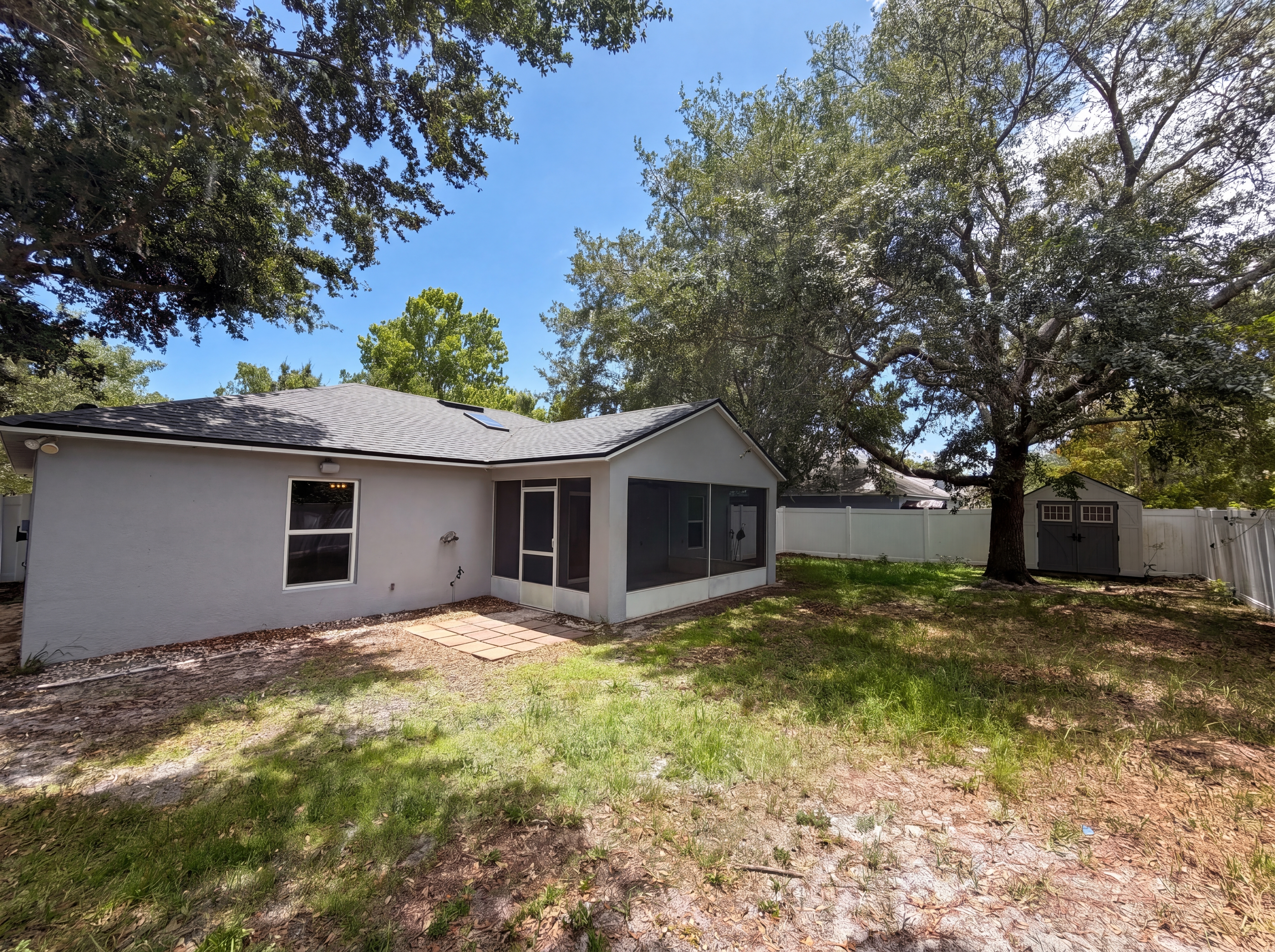 Photo 5 of 20 of 1360 Wildberry Ln, Deltona, FL