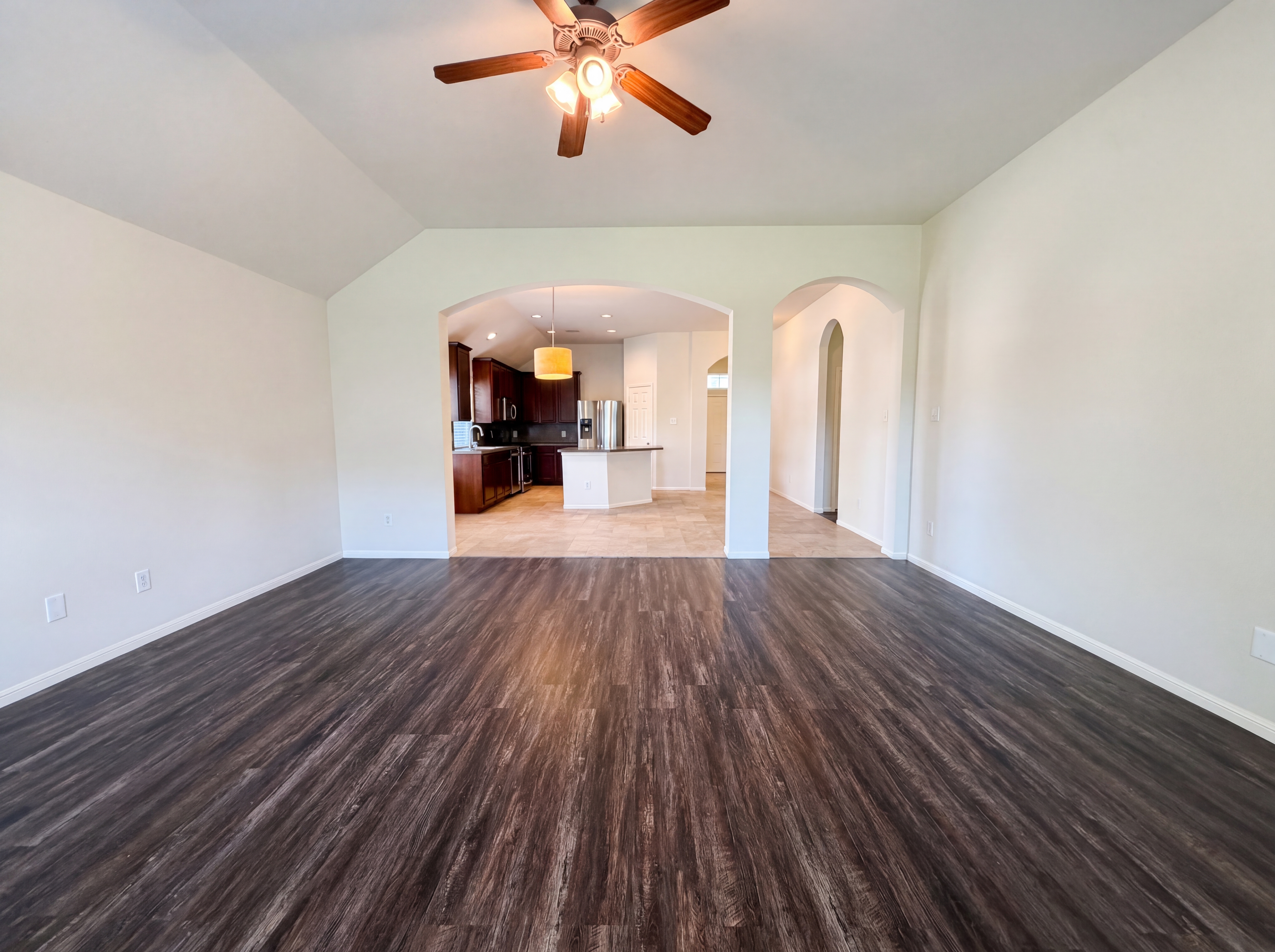 Photo 8 of 18 of 16915 Shoal Park Dr, Cypress, TX