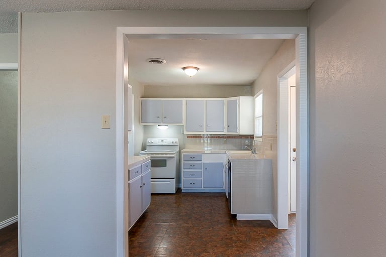 Photo 8 of 23 - 1618 Ridgeview St, Mesquite, TX 75149