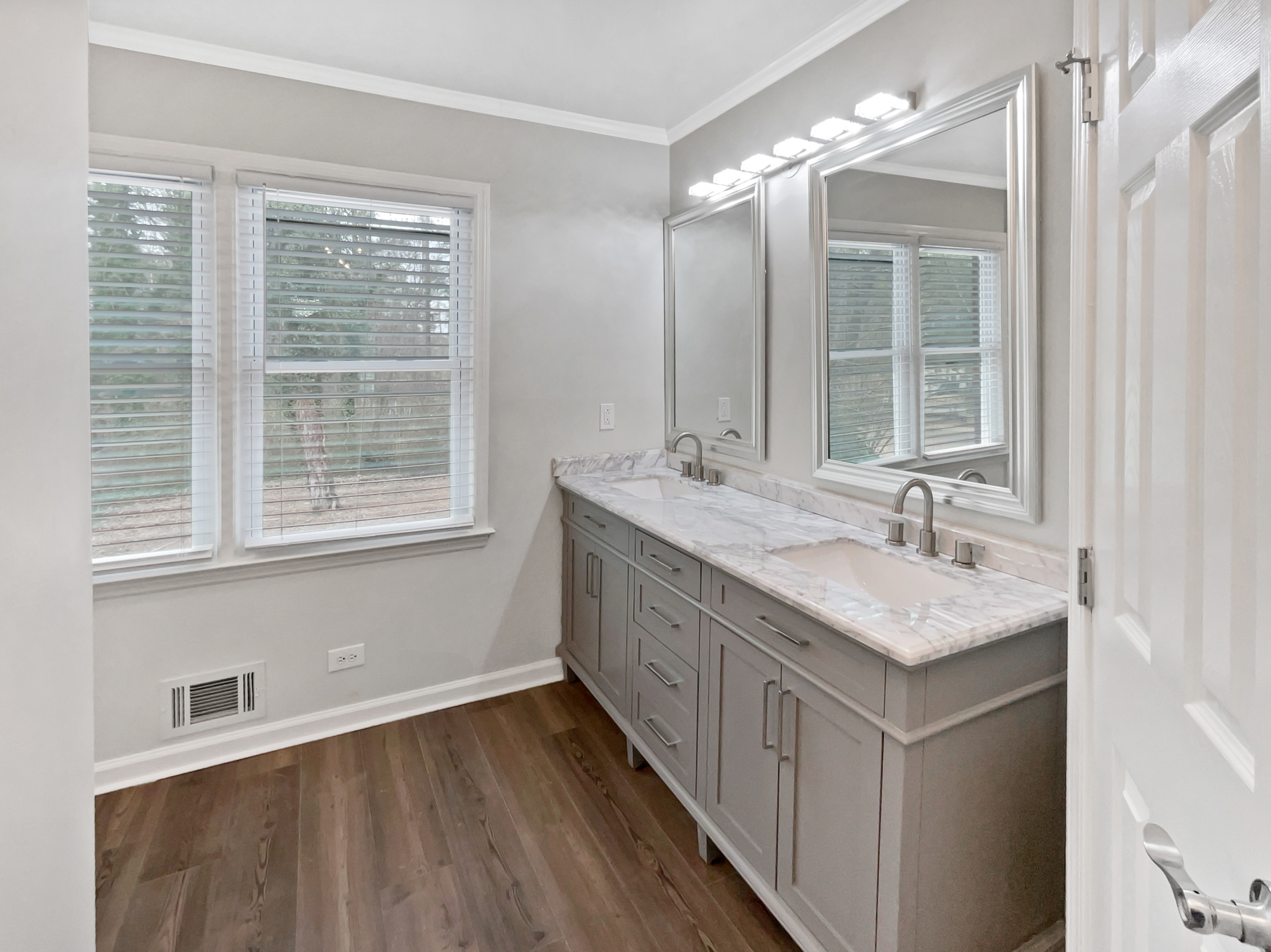 Photo 14 of 37 of 6390 E Stubbs Rd, Atlanta, GA