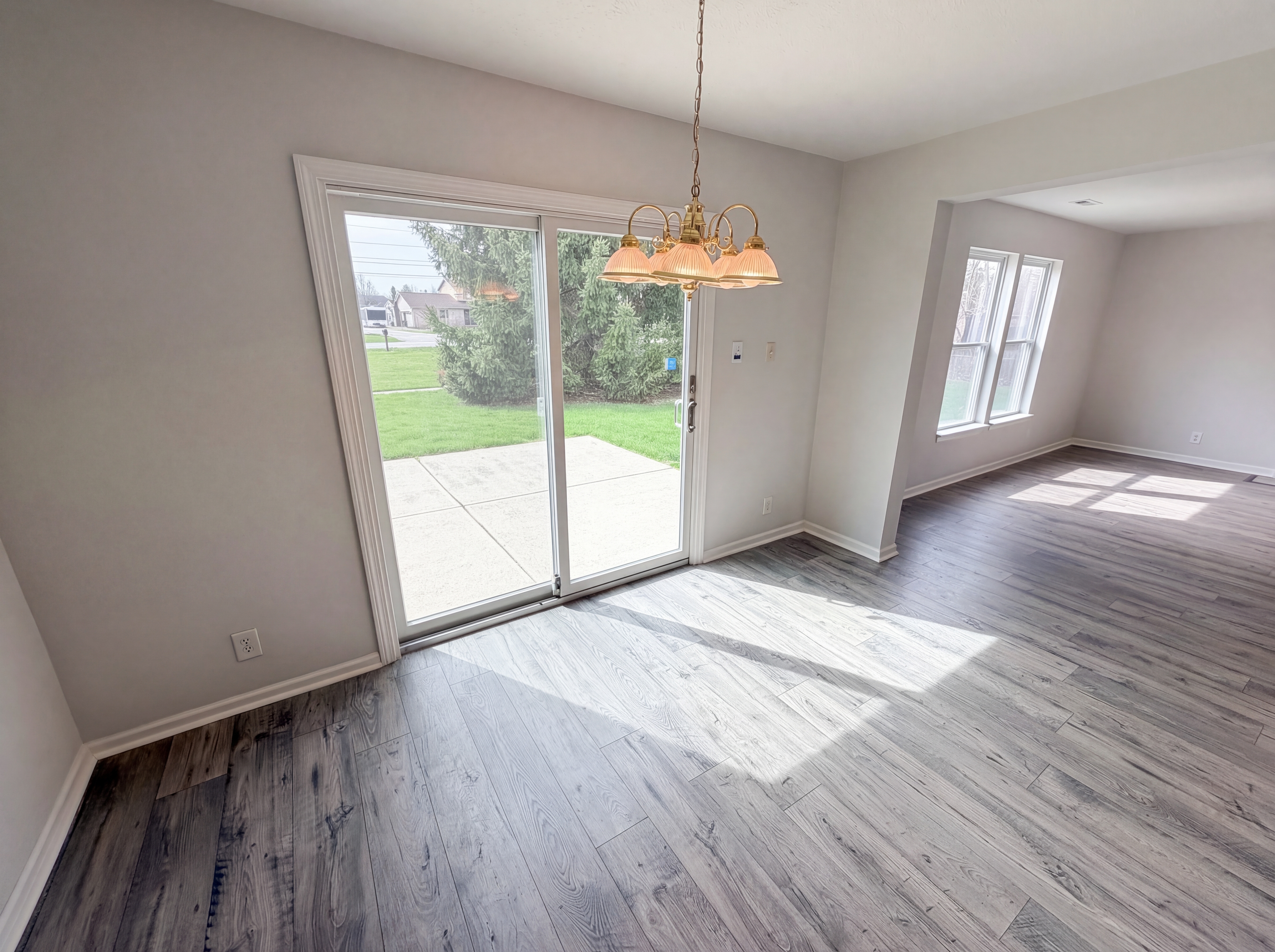 Photo 11 of 31 of 7910 Arvada Pl, Indianapolis, IN