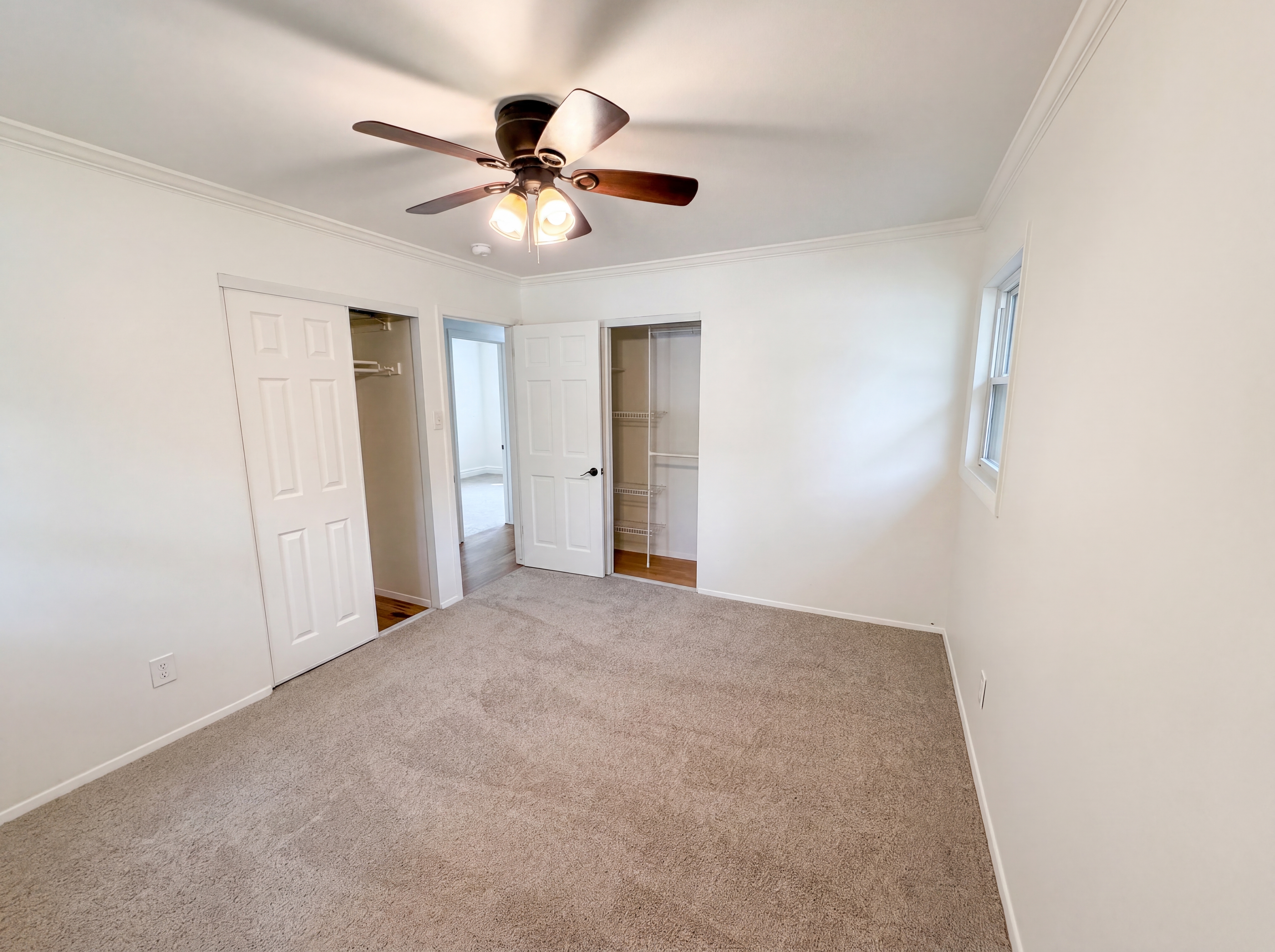 Photo 4 of 33 of 1741 S Krameria Way, Denver, CO