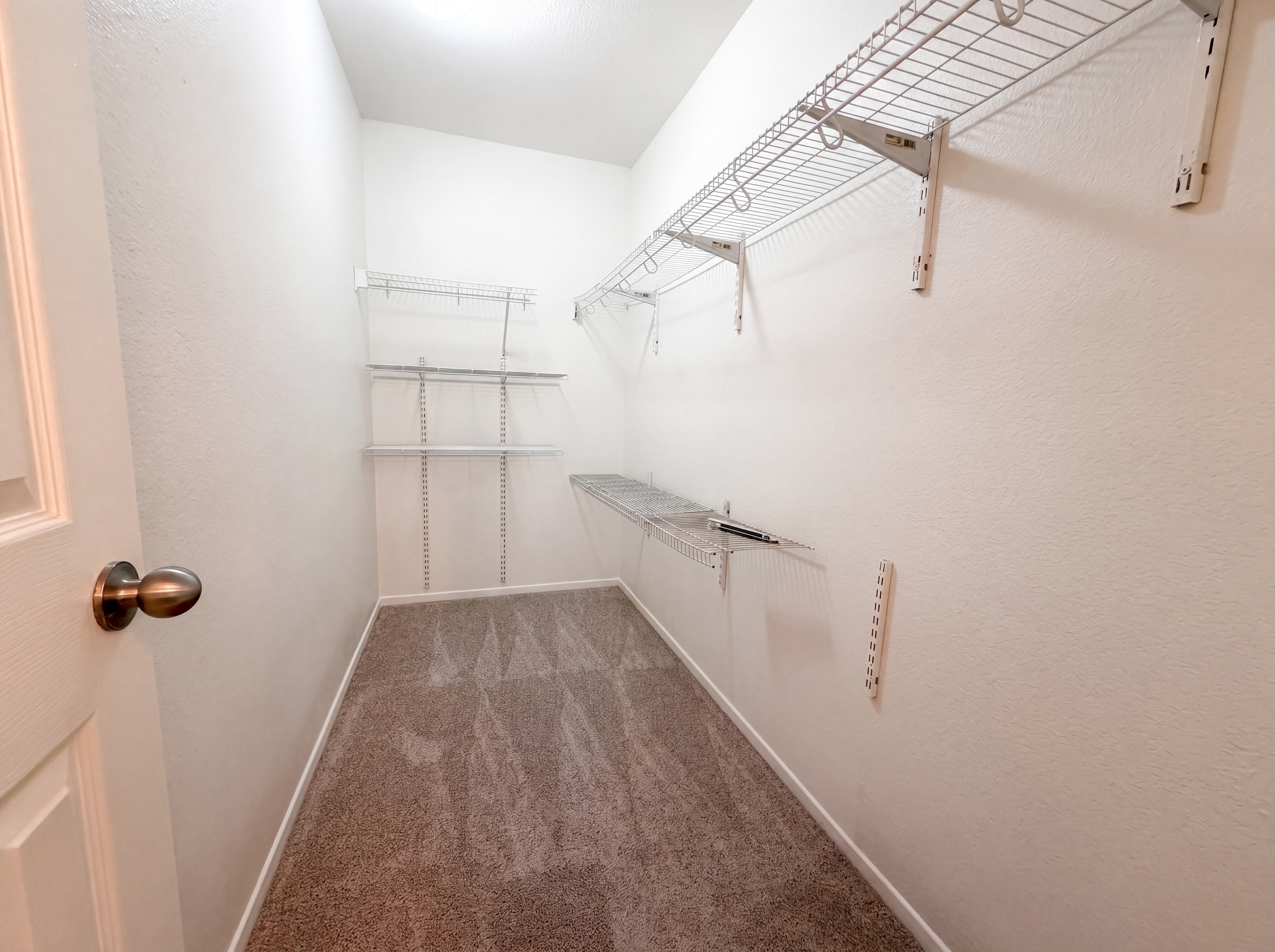 Photo 12 of 20 of 1438 Trouville Ln, Chula Vista, CA