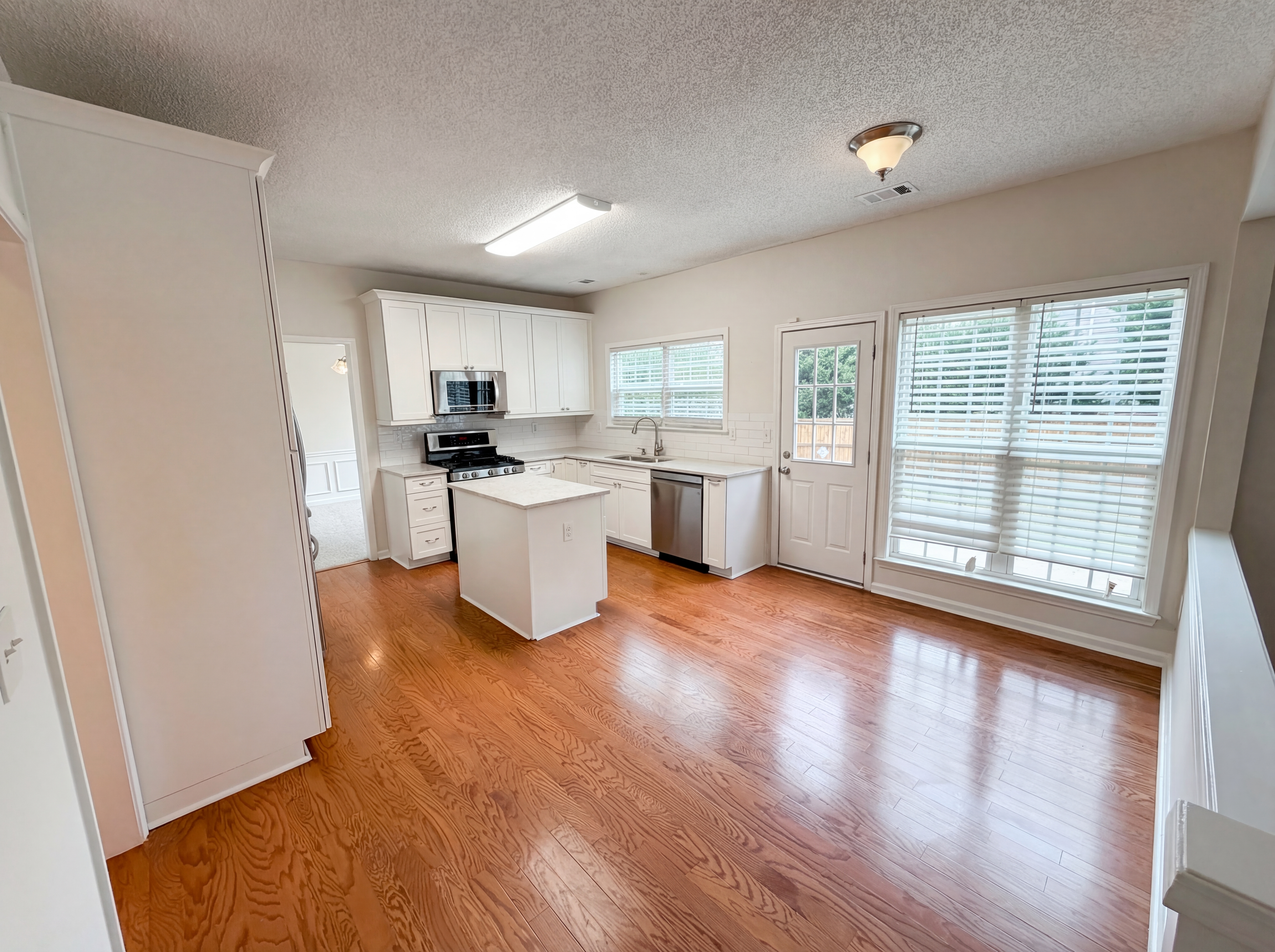 Photo 14 of 45 of 3935 Lake Lanier Dr, Duluth, GA