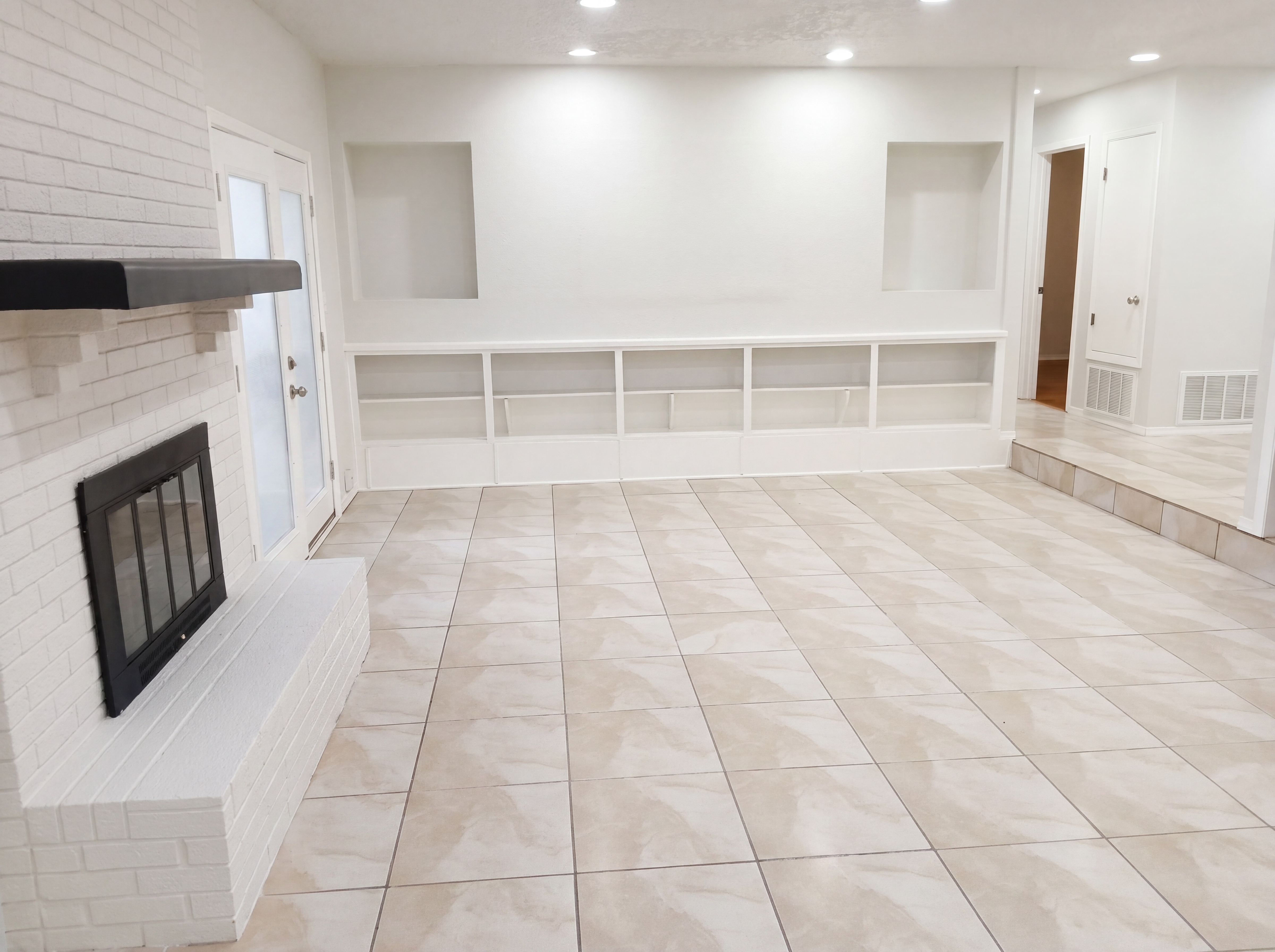 Photo 9 of 22 of 7746 Grundy St, Pensacola, FL
