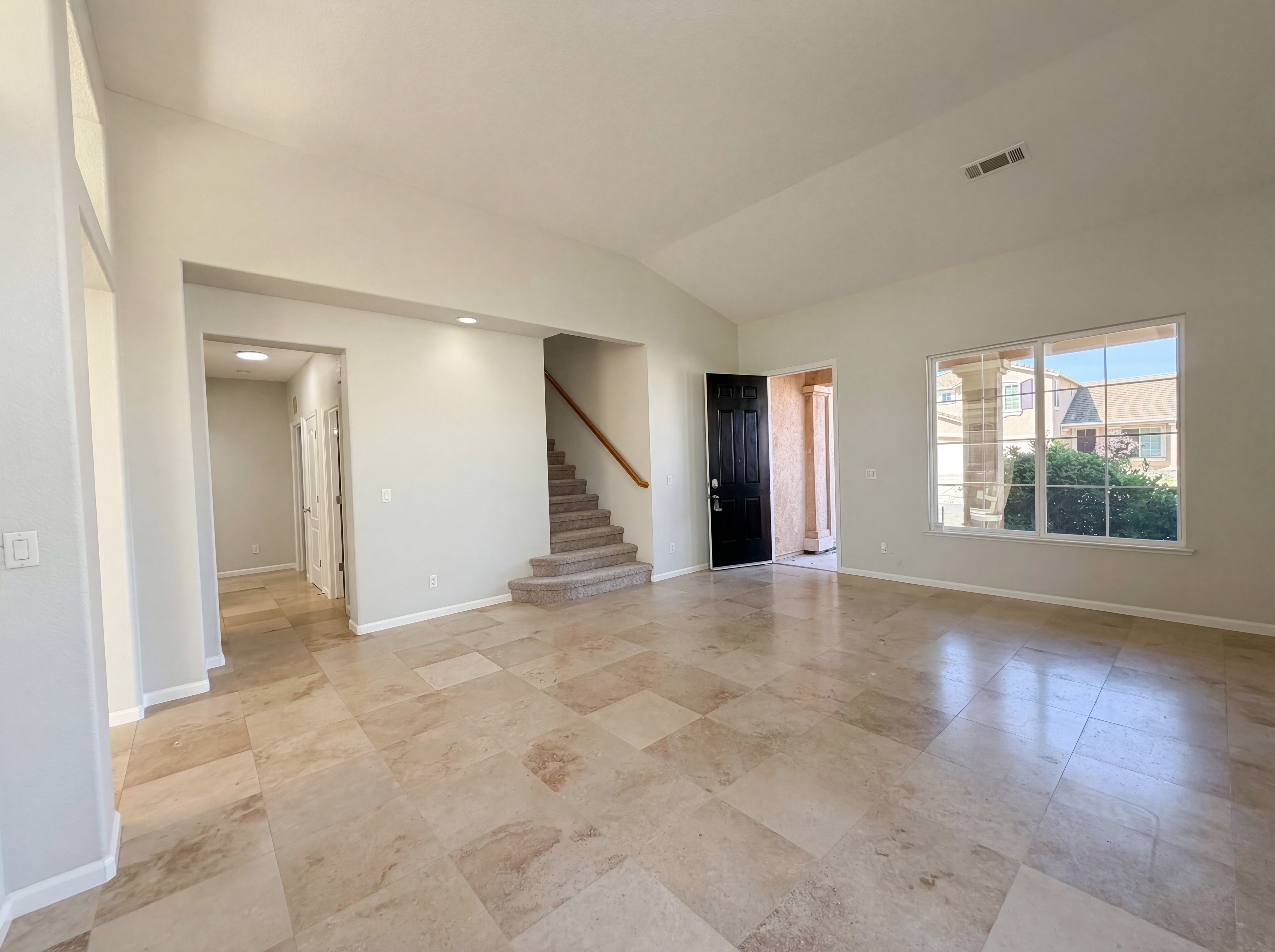 Photo 12 of 47 of 1257 Brooktrail Dr, Pittsburg, CA