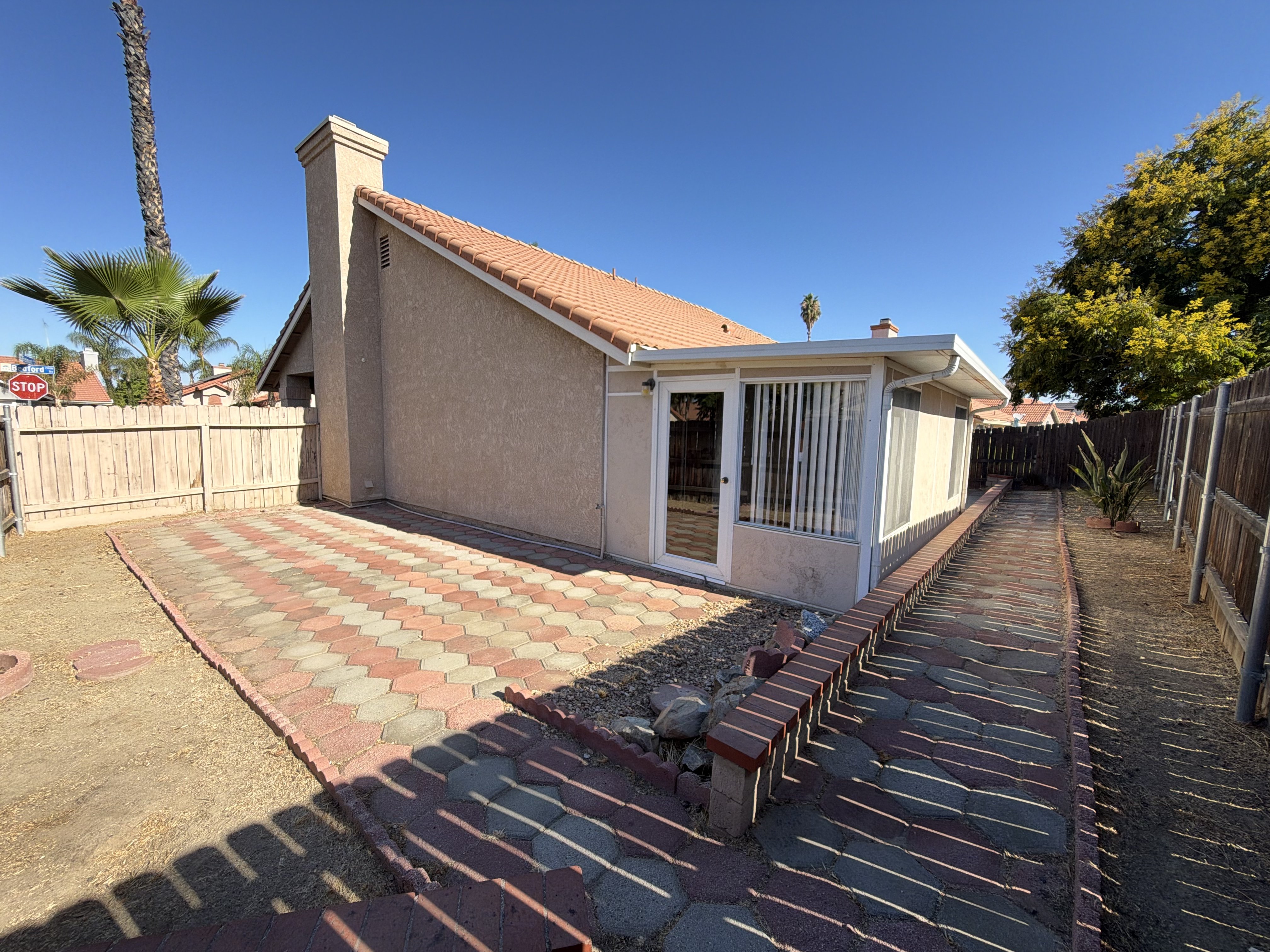 Photo 20 of 23 of 2591 Bedford Ave, Hemet, CA