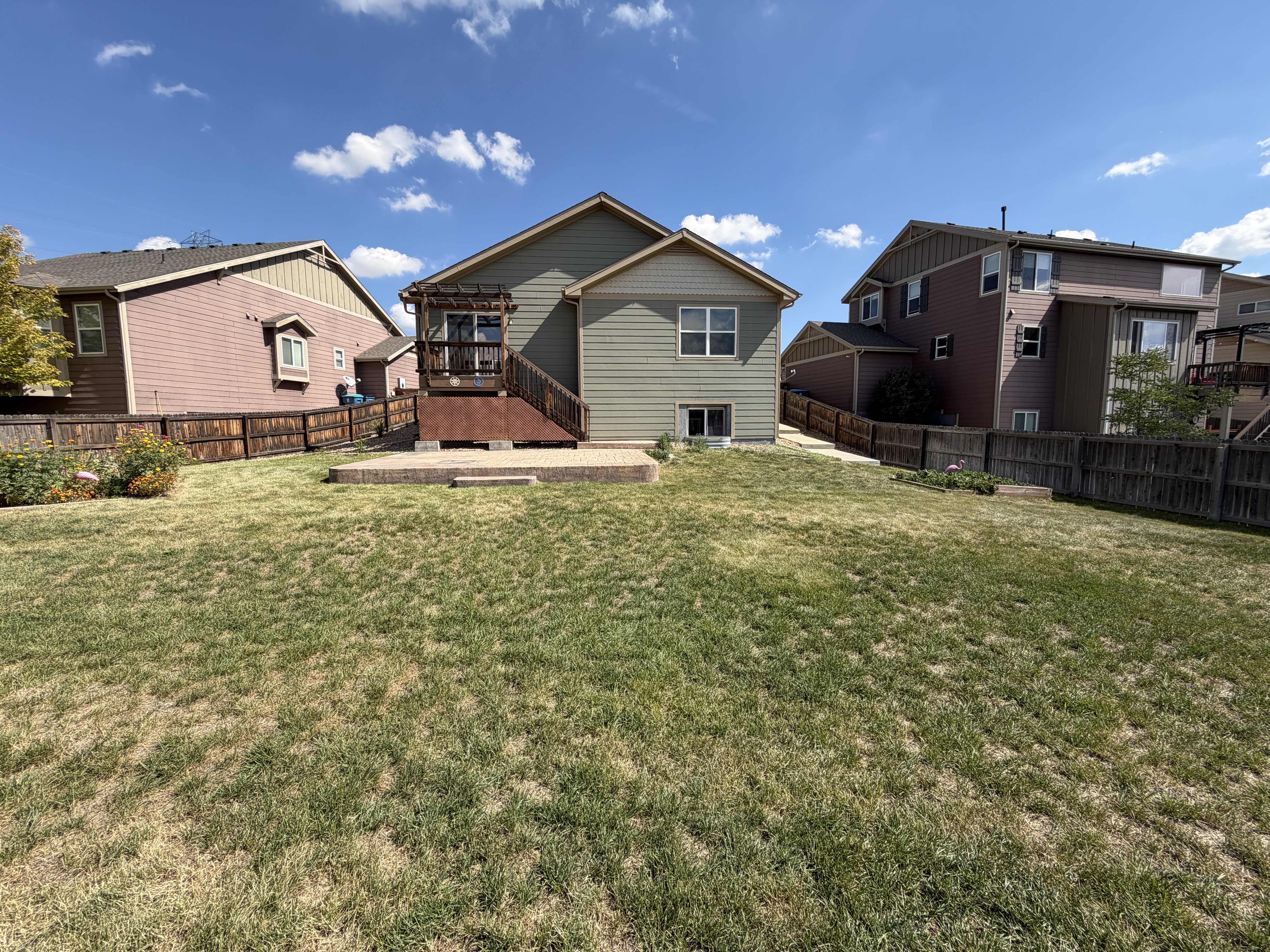 Photo 6 of 31 of 10273 Olathe St, Commerce City, CO