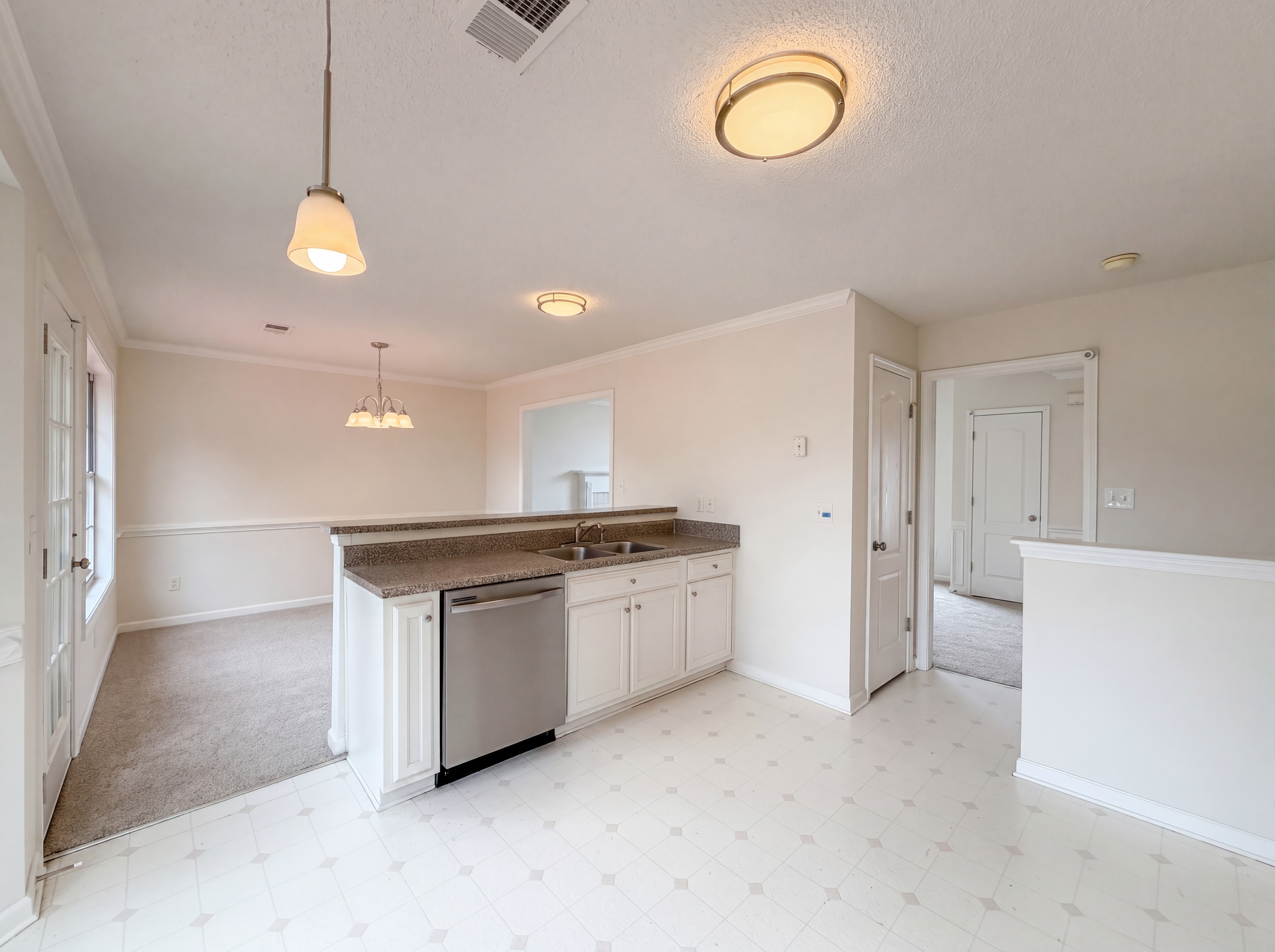 Photo 7 of 28 of 4484 Northridge Trl, Ellenwood, GA