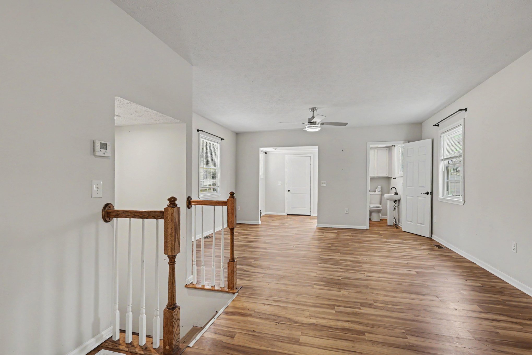 Photo 4 of 19 of 411 7th St, Fairport Harbor, OH