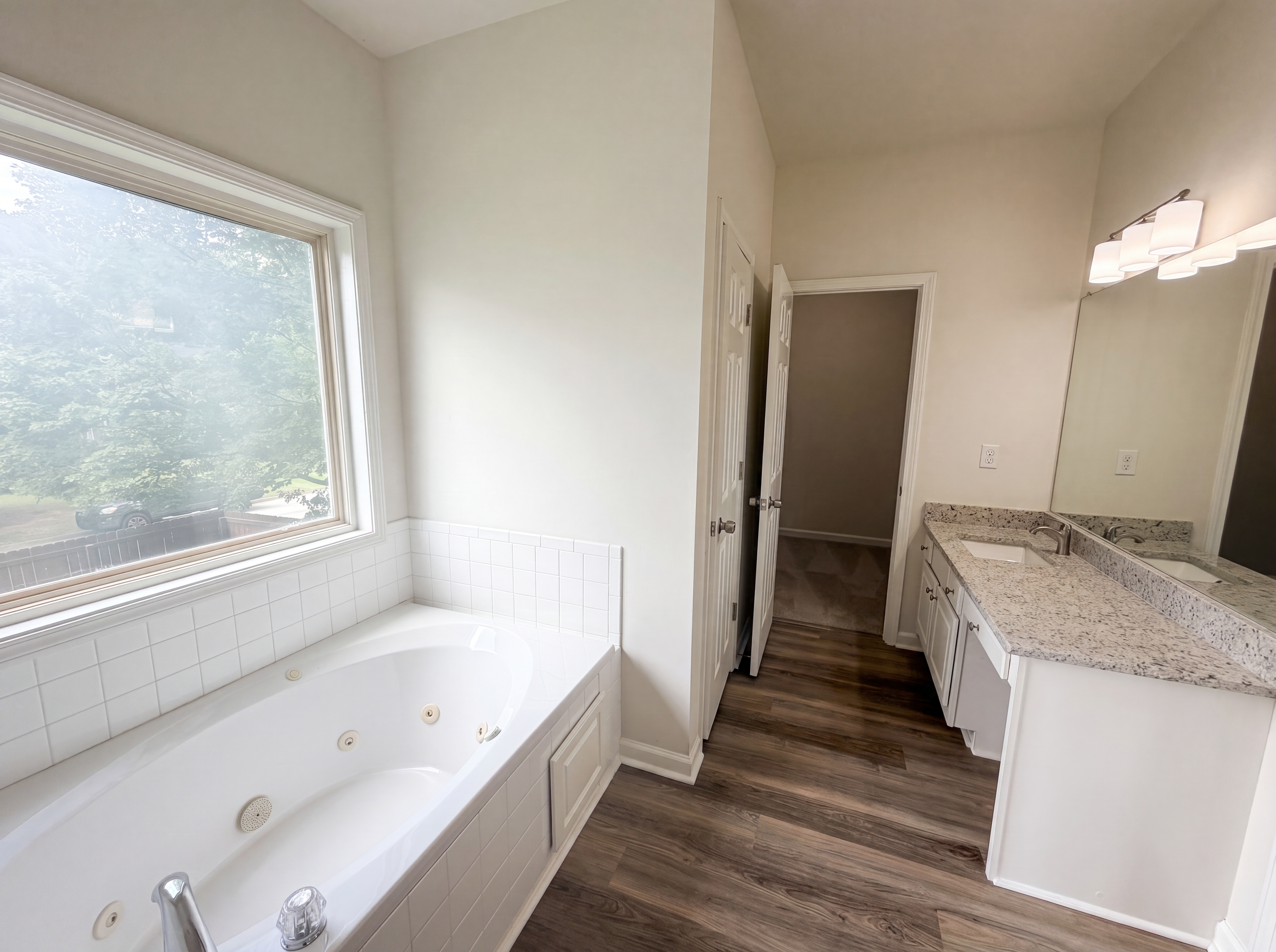 Photo 17 of 25 of 3322 Henderson View Ct, Loganville, GA
