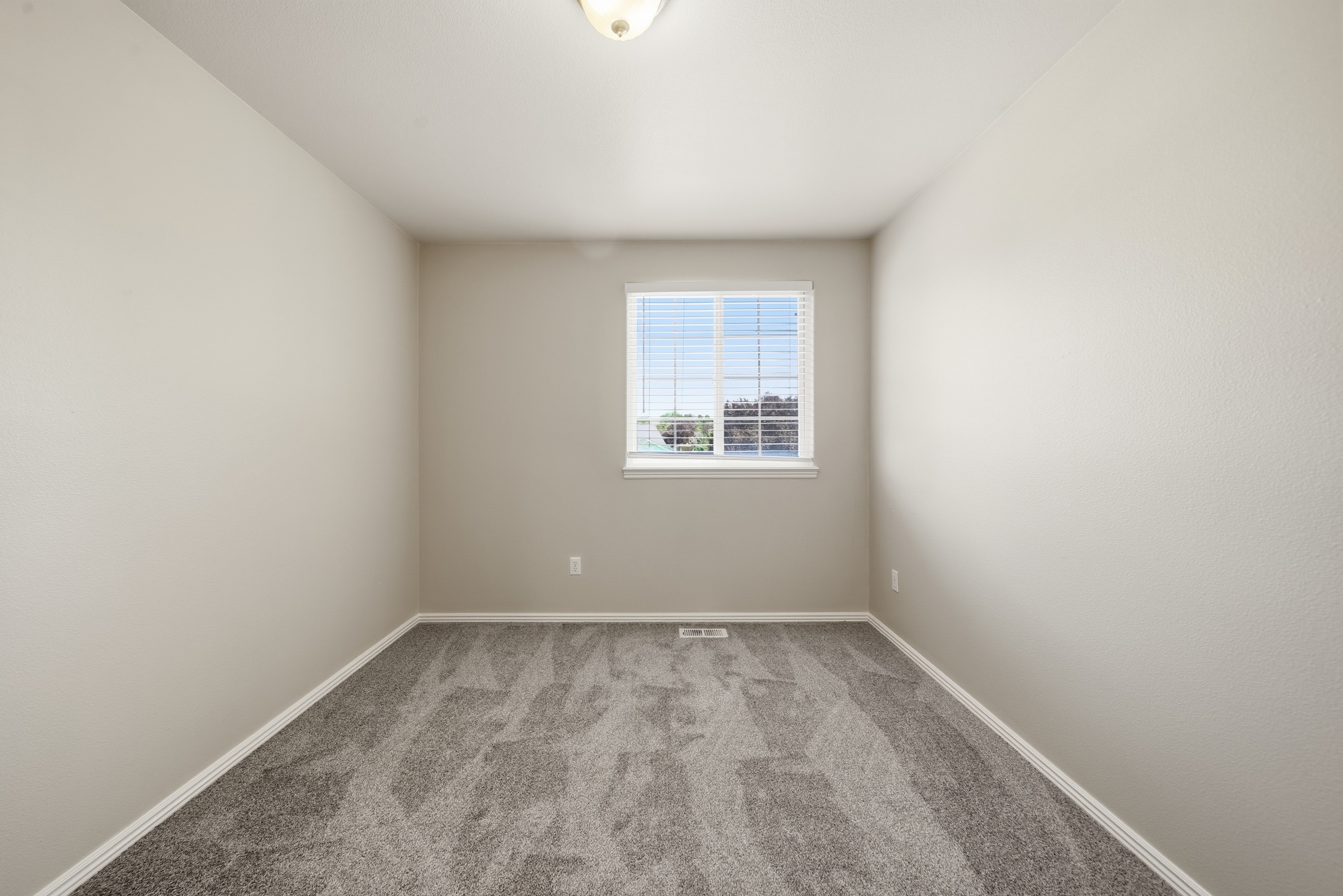 Photo 17 of 35 of 5239 S Apsley Pl, Boise, ID