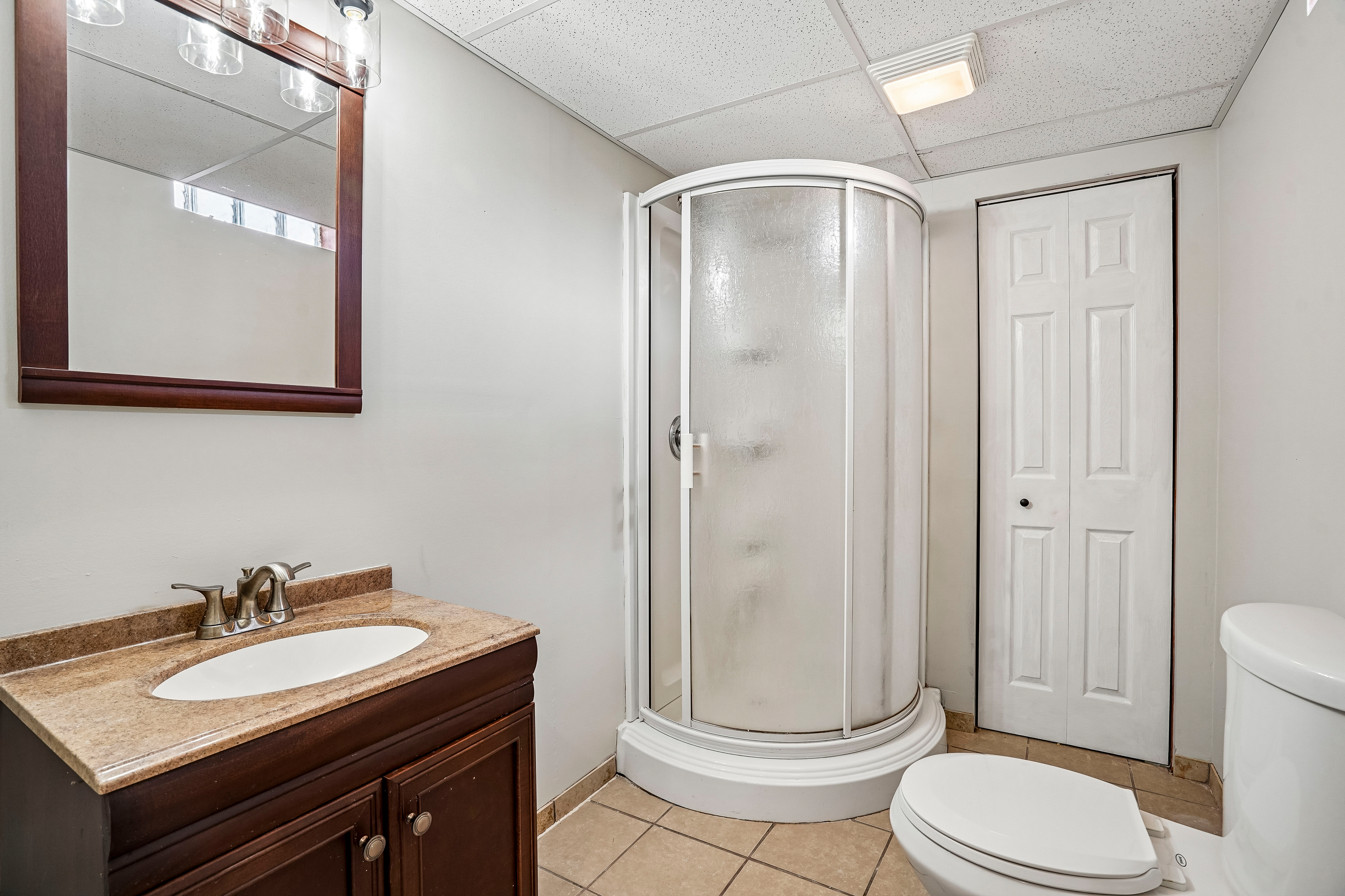 Photo 18 of 40 of 34310 Kentucky, Clinton Township, MI