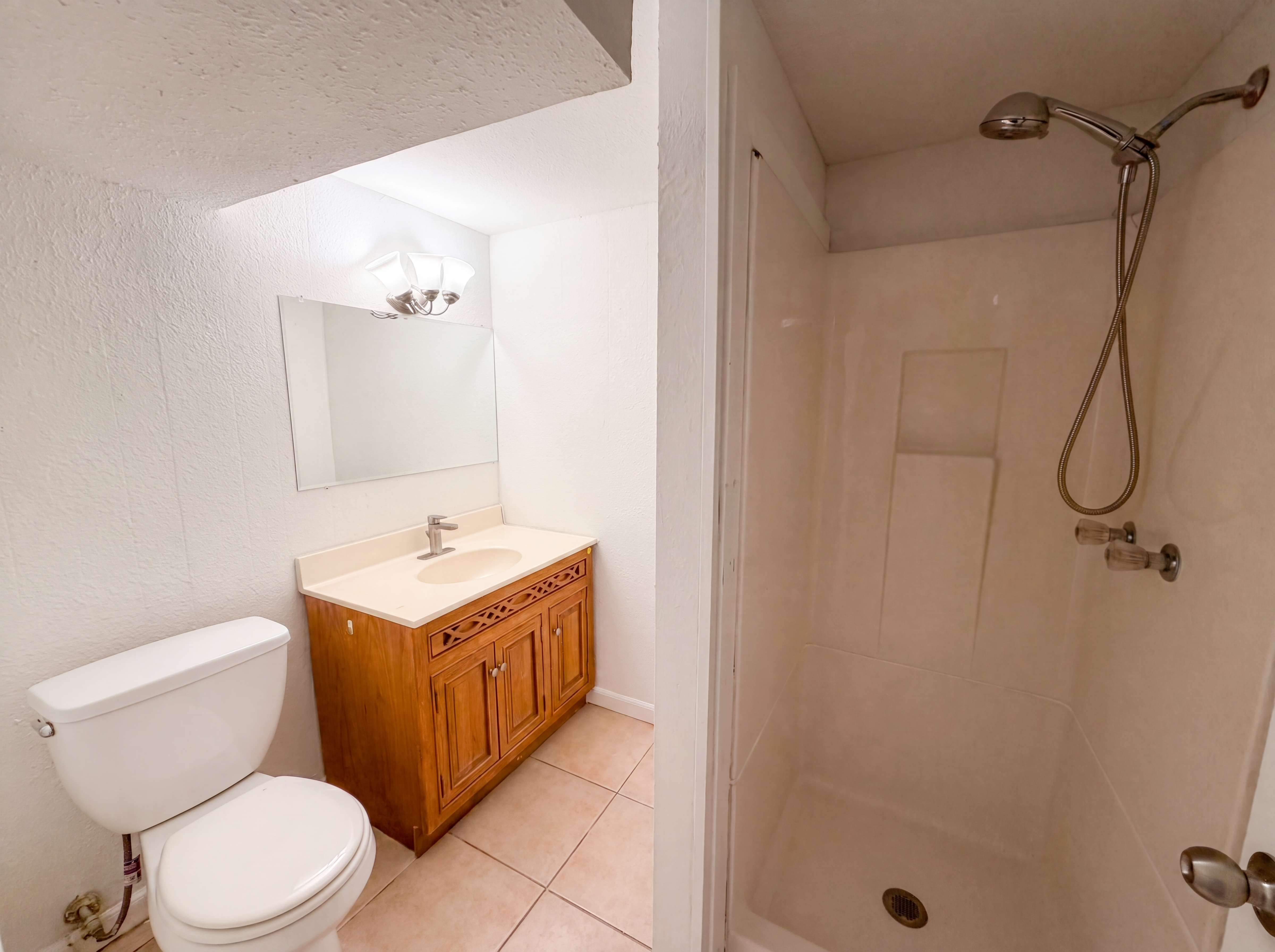 Photo 11 of 27 of 6319 Perry Ave N, Brooklyn Center, MN