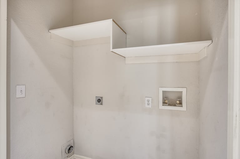 Photo 25 of 29 - 184 Leonard St, Lewisville, TX 75057