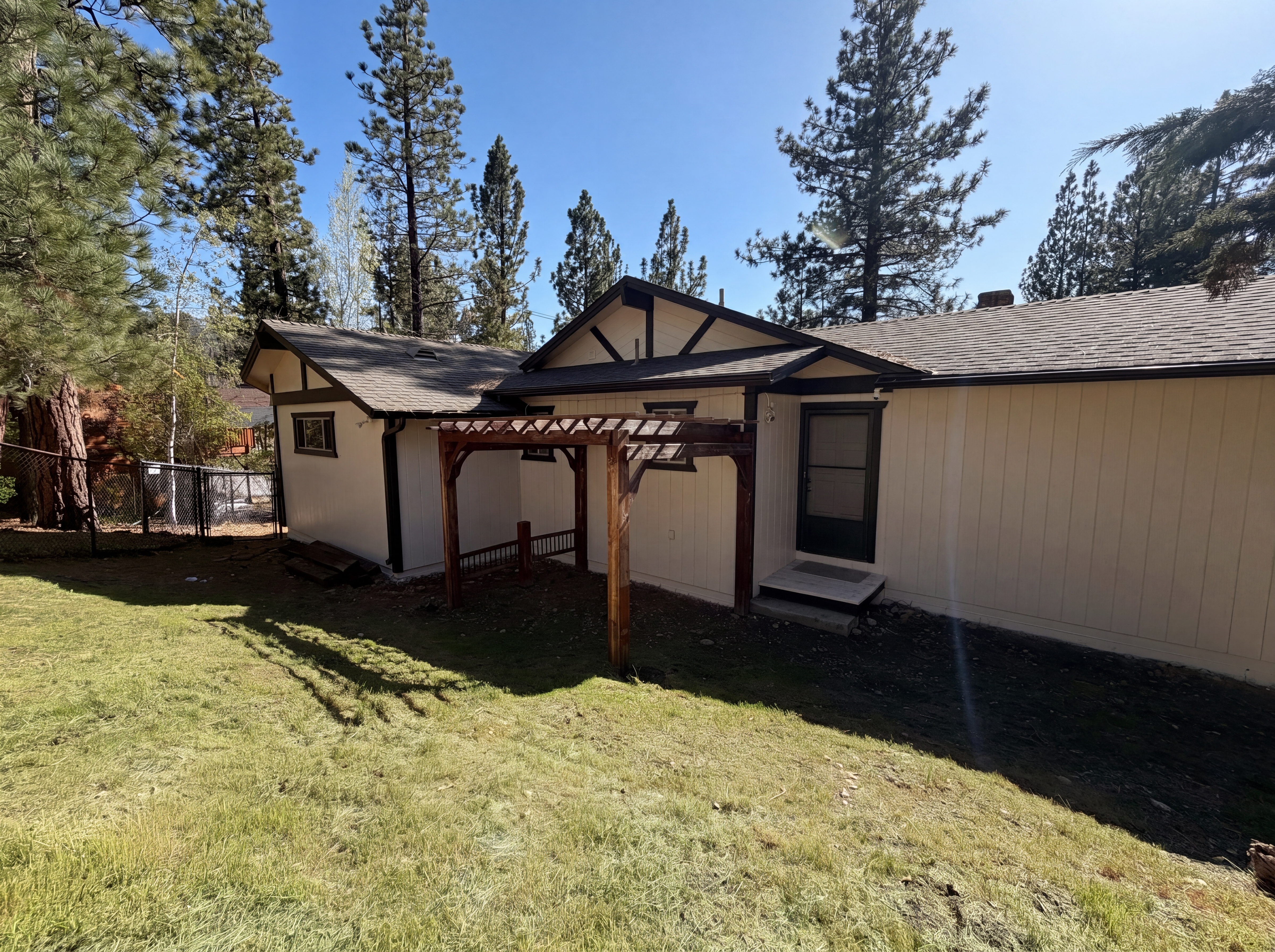 Photo 5 of 17 of 317 Wren Dr, Big Bear Lake, CA