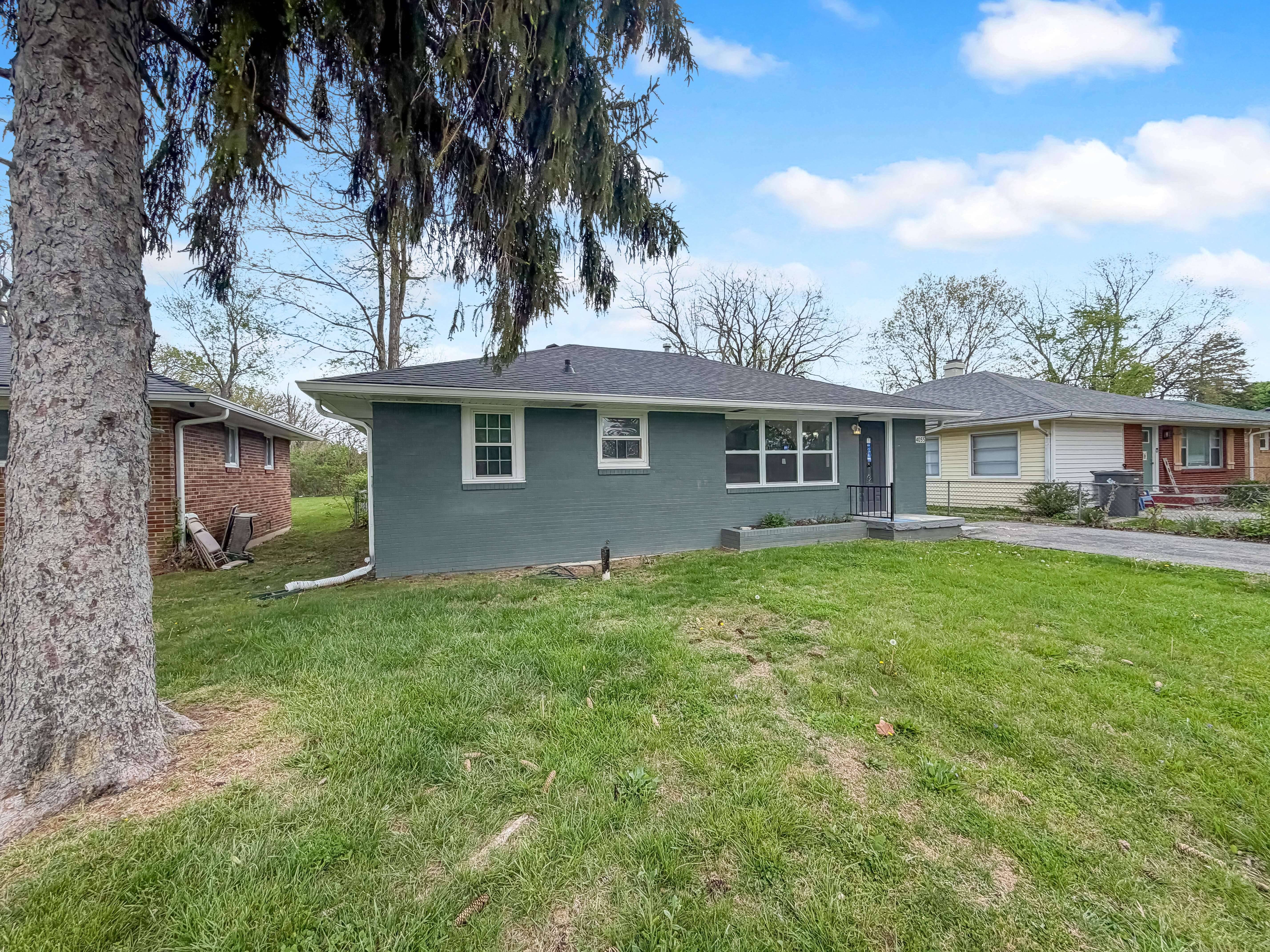 Photo 11 of 17 of 4055 N Grand Ave, Indianapolis, IN