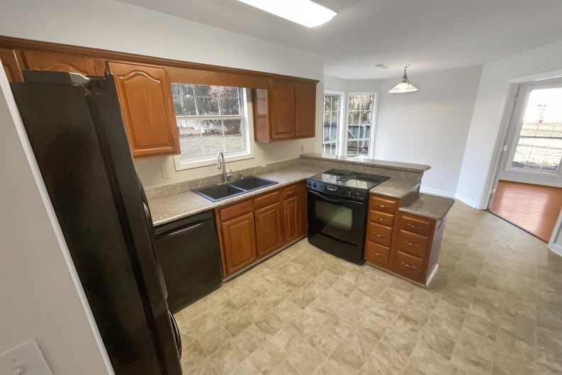 Property photo 2 of 7 Barrington Ct