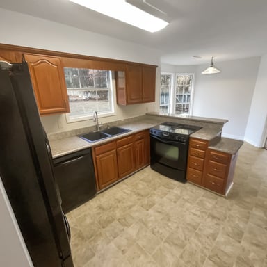 Property photo 2 of 7 Barrington Ct