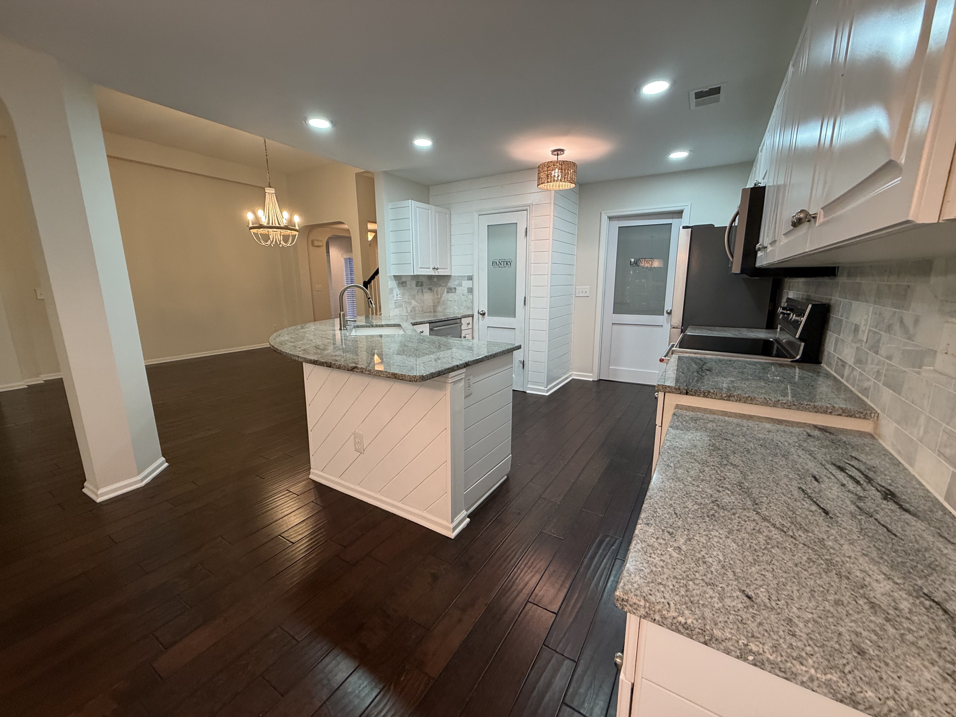 Photo 6 of 26 of 580 Pointe Of Oaks Rd, Summerville, SC