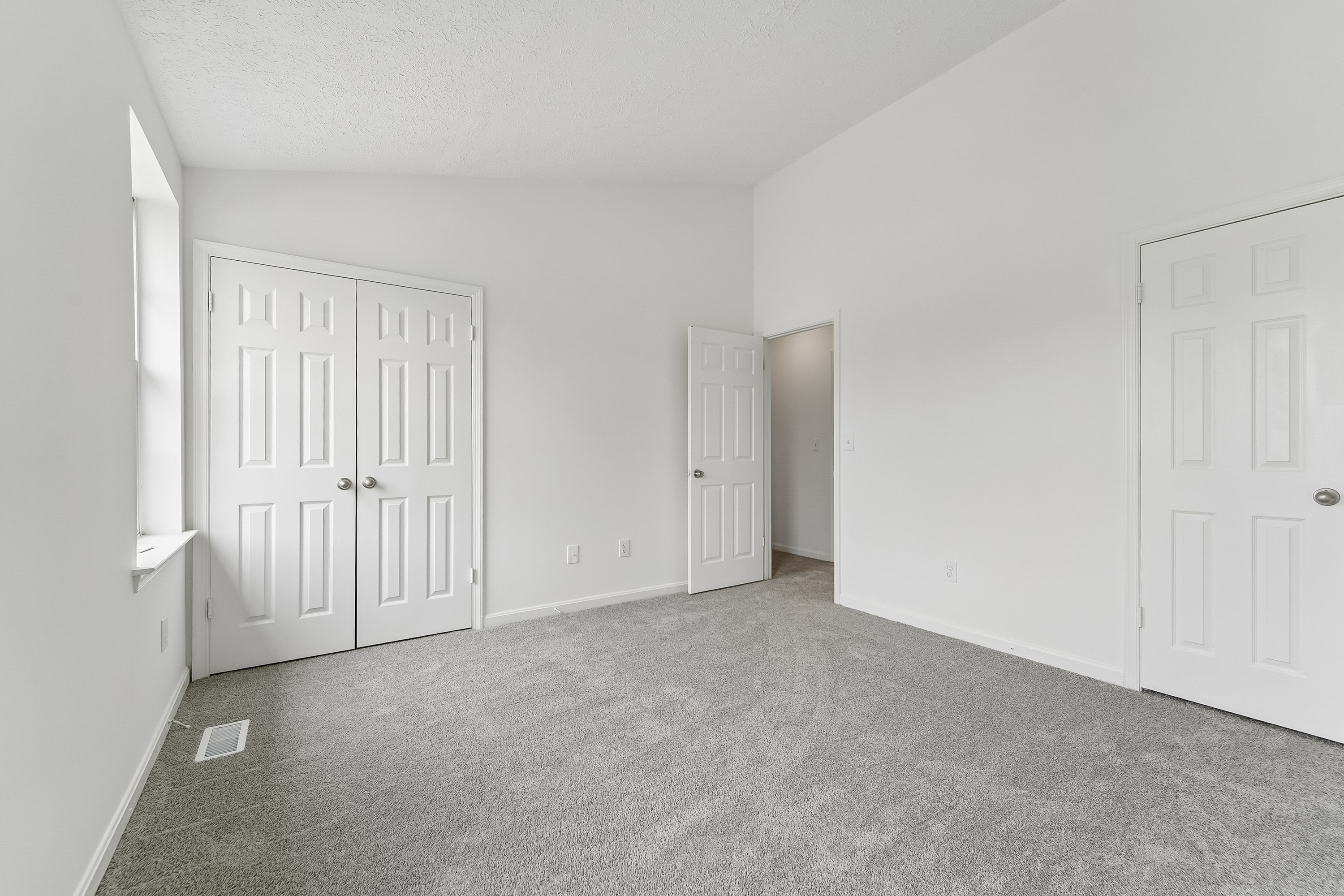 Photo 4 of 31 of 1215 Ashmead Sq, Belcamp, MD