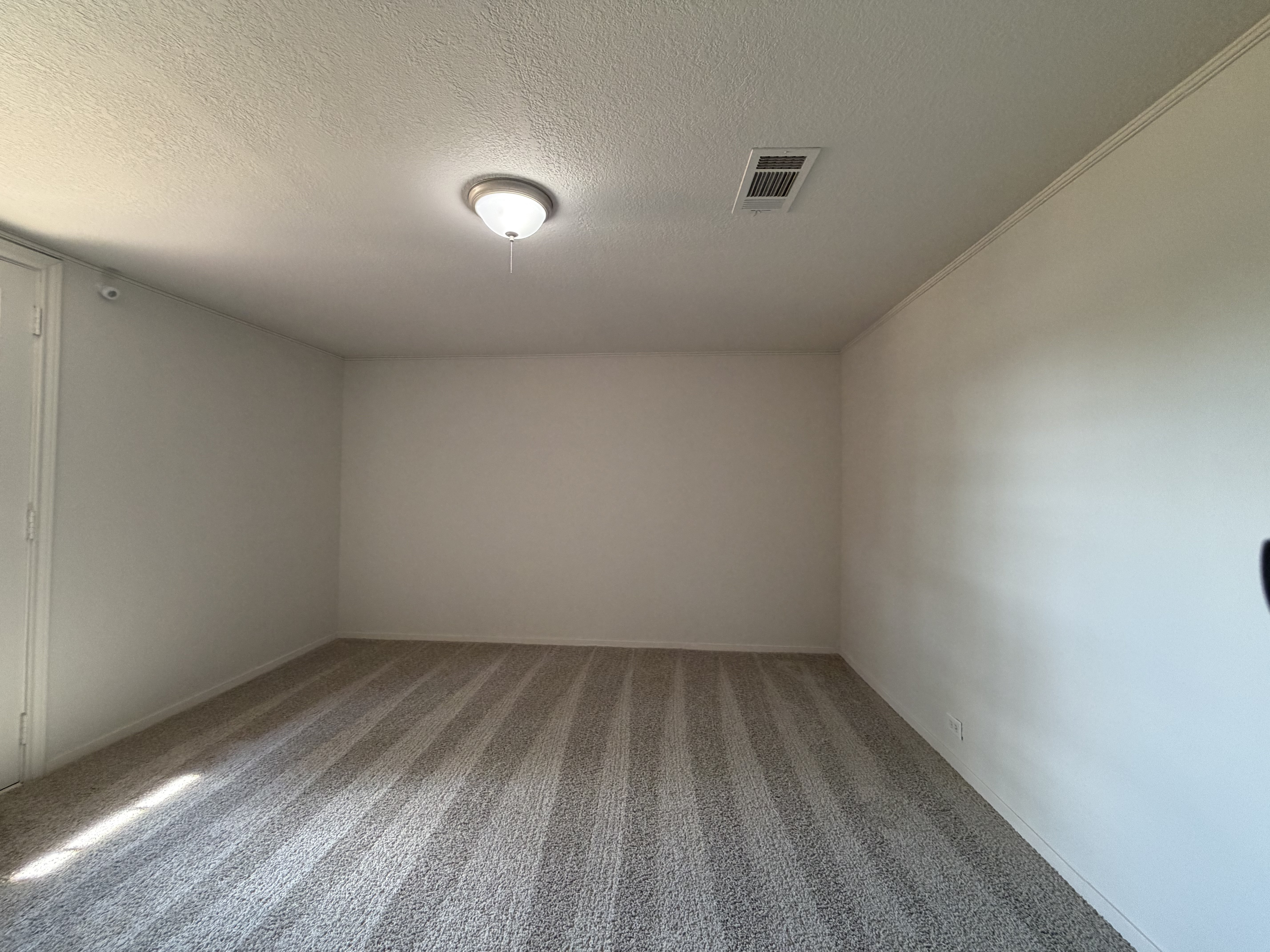 Photo 2 of 19 of 5126 Eagle Nest Dr, Arlington, TX