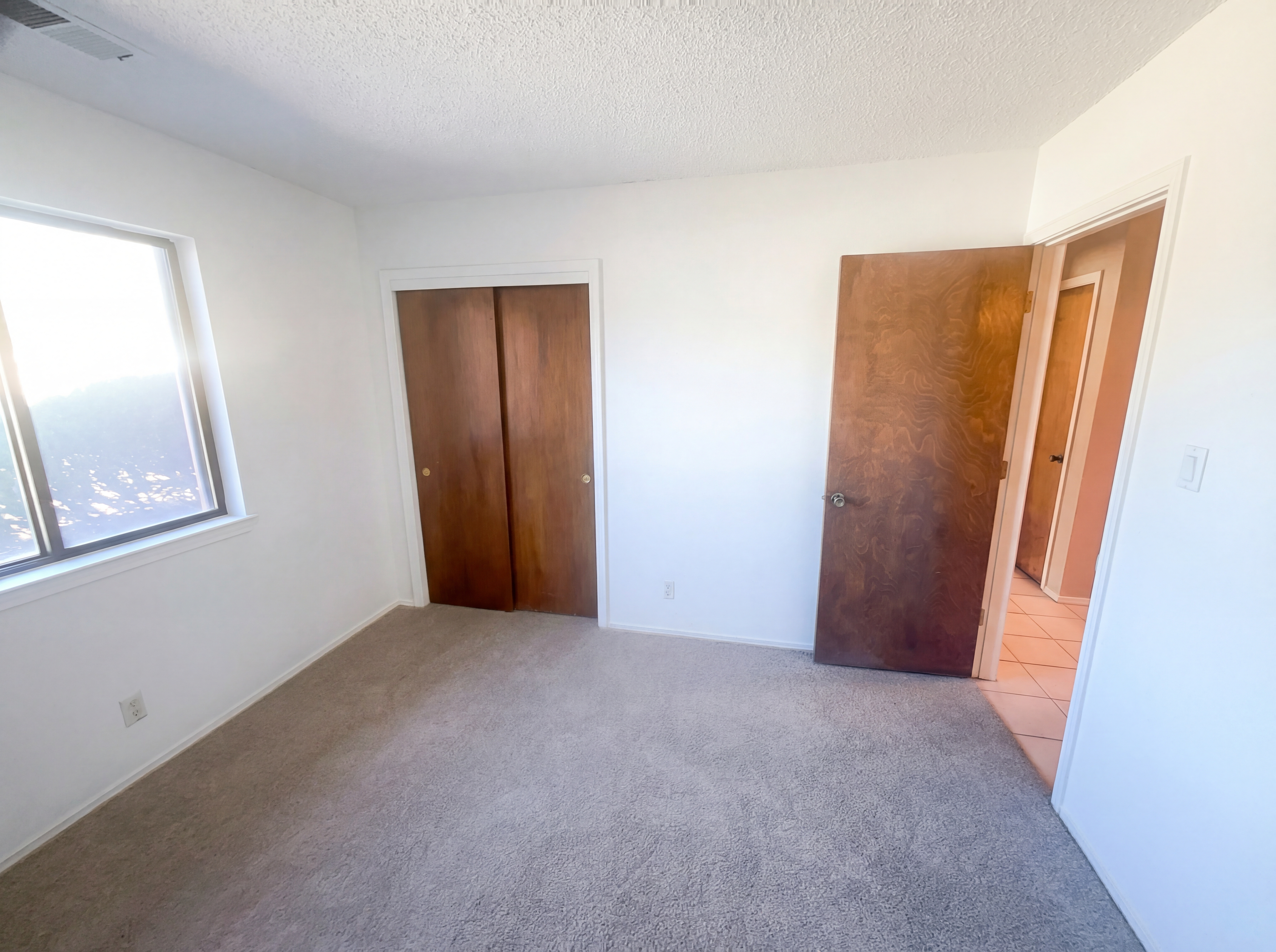 Photo 4 of 24 of 7212 Derickson Ave NE, Albuquerque, NM