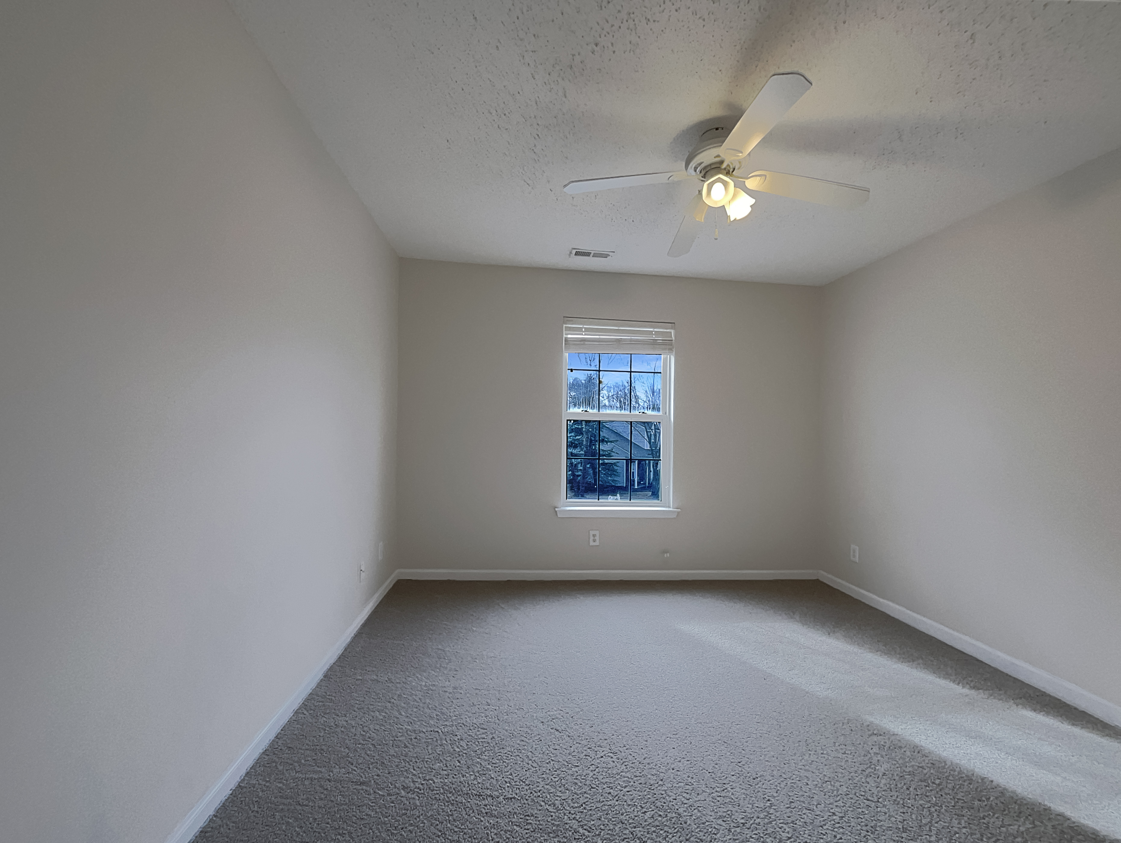 Photo 11 of 20 of 6321 Hibiscus Ct, Whitsett, NC