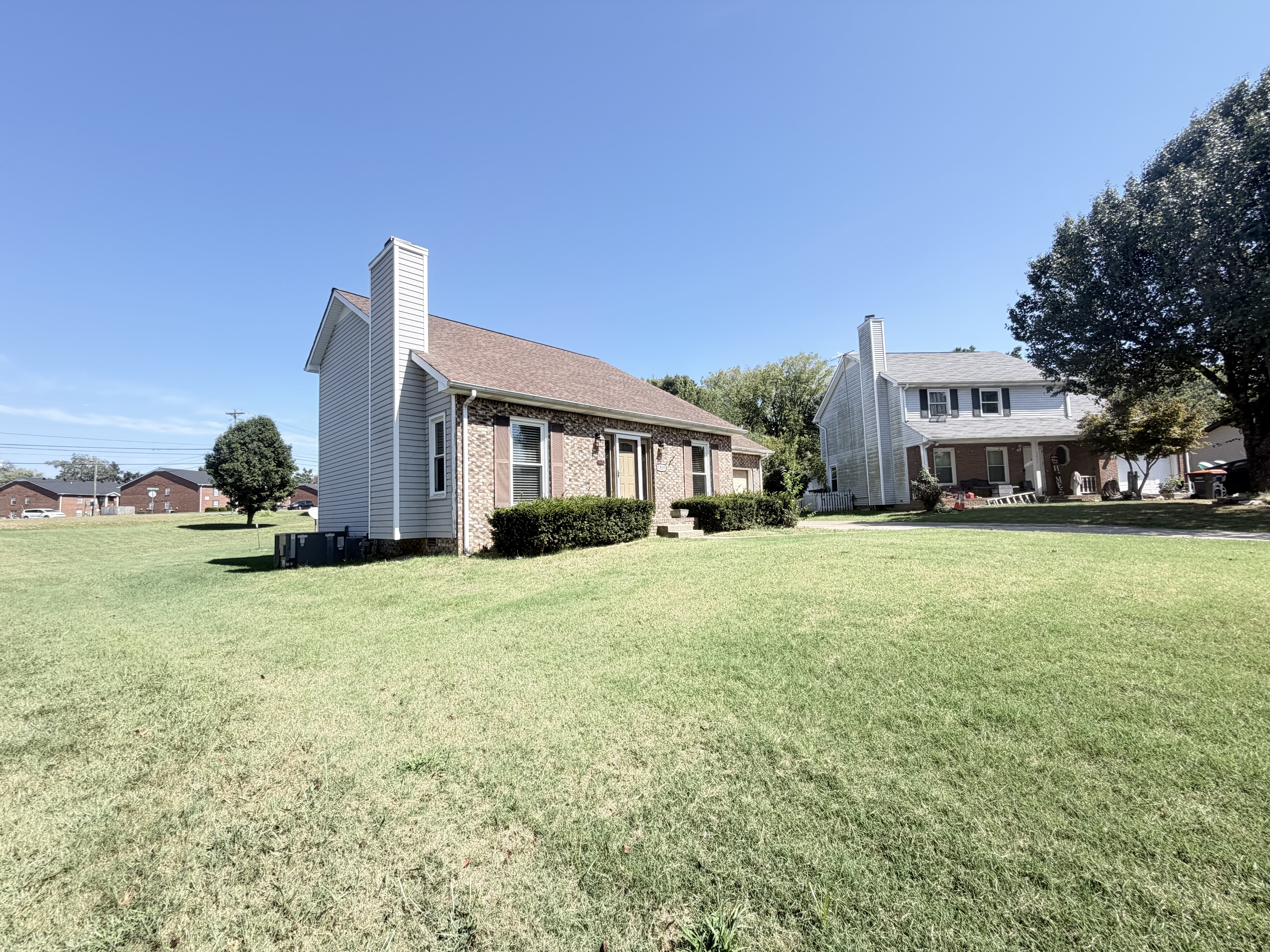 Photo 21 of 23 of 1819 Bourne Cir, Clarksville, TN