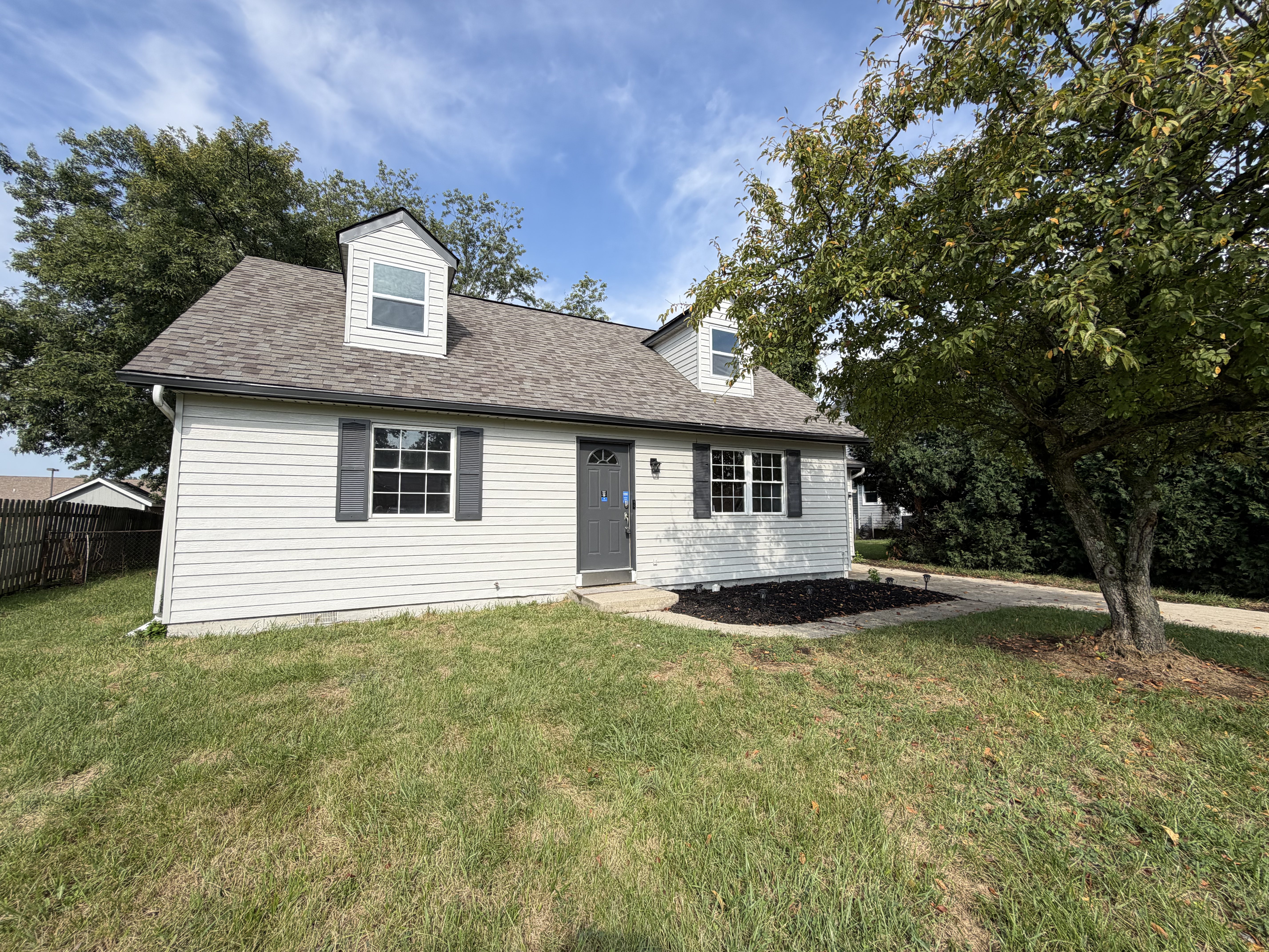 Photo 31 of 38 of 6363 Sandric Ln, Liberty Township, OH