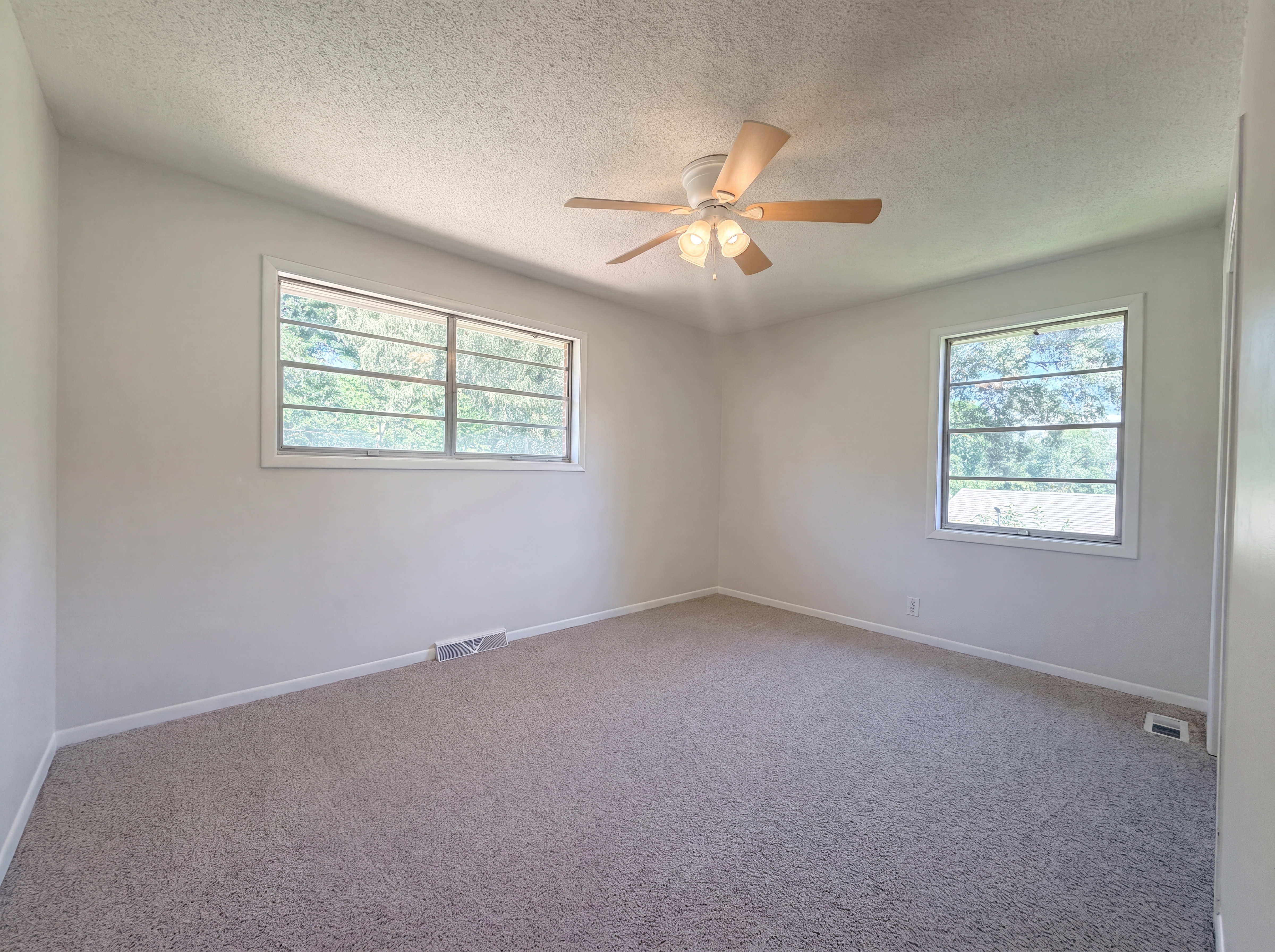 Photo 11 of 27 of 3115 33rd St SW, Birmingham, AL