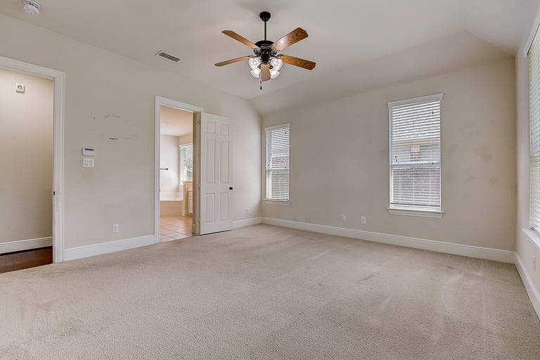 Photo 7 of 42 - 8305 Foothill Dr, Plano, TX 75024