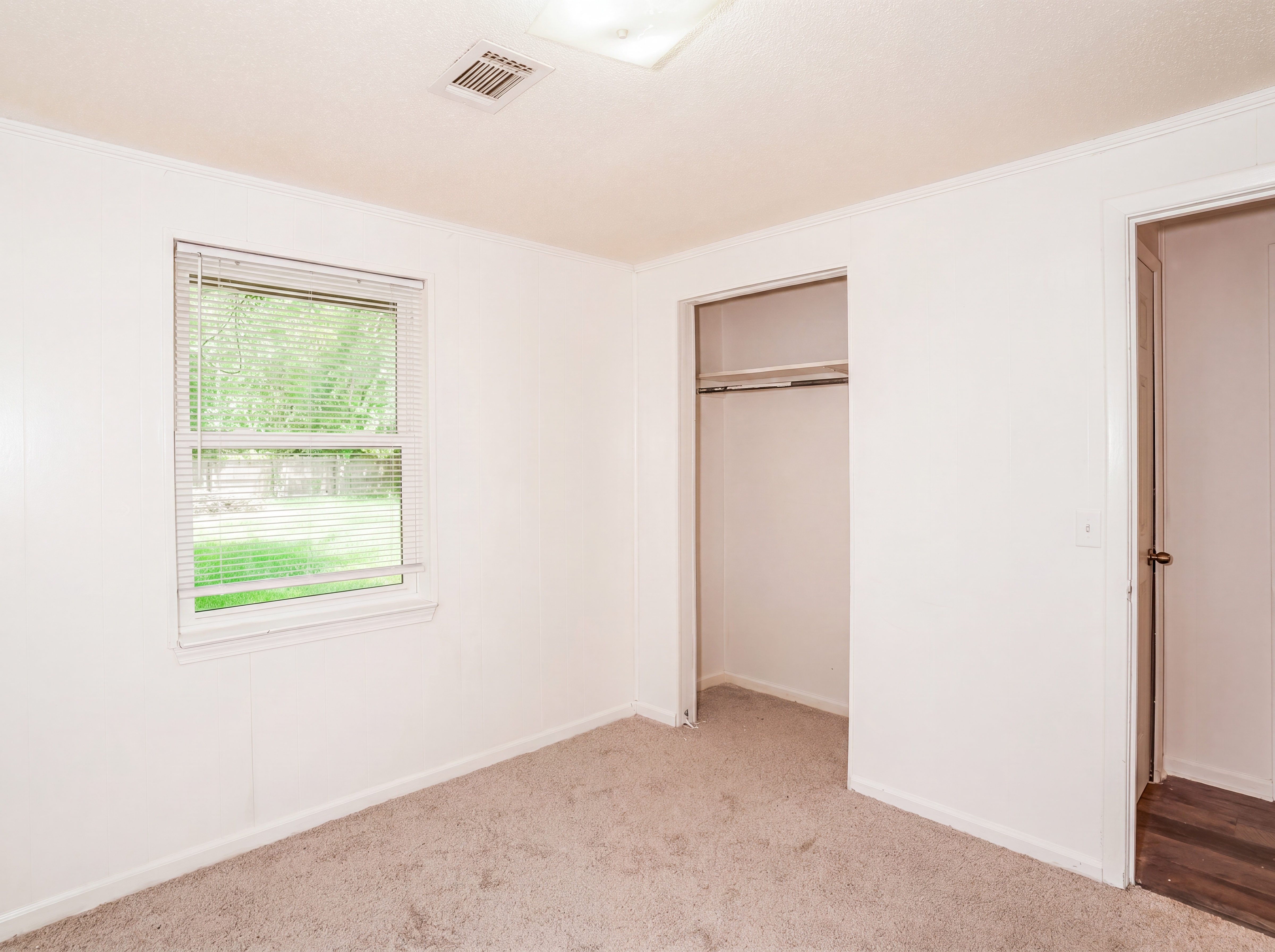 Photo 13 of 41 of 733 Sutton St, Jesup, GA