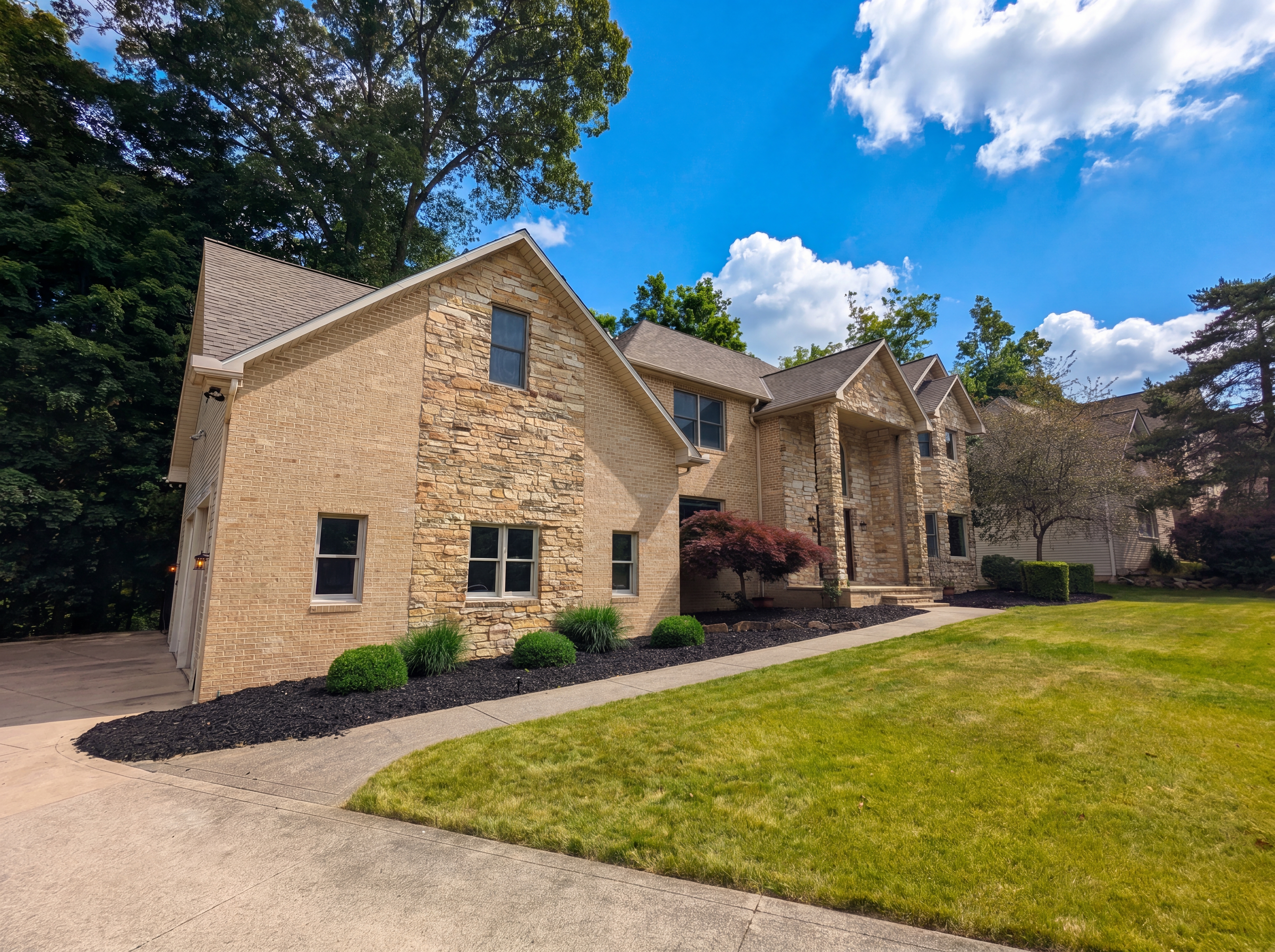 Photo 29 of 33 of 7550 James Dr, North Royalton, OH