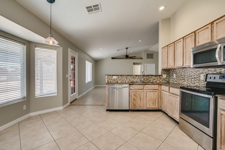 Photo 2 of 26 - 550 S 104th St, Mesa, AZ 85208