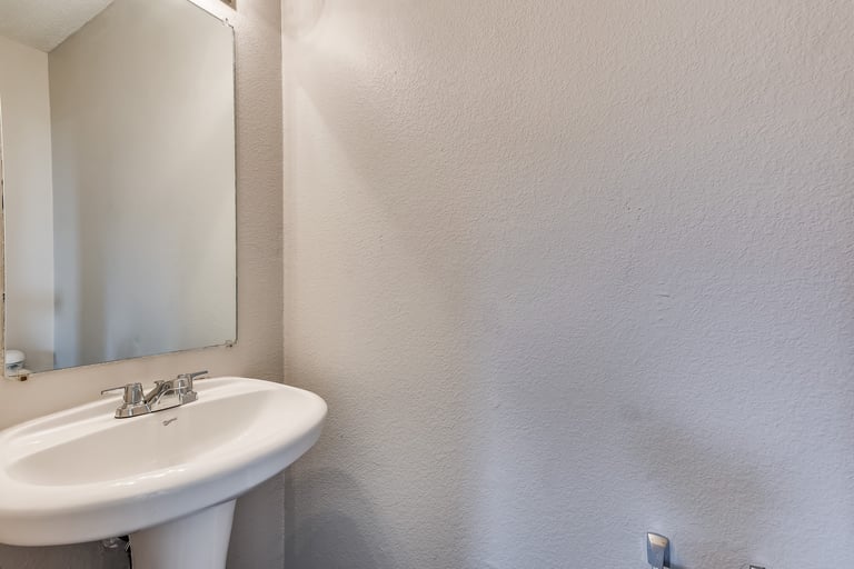 Photo 24 of 28 - 2657 Island Bay Way, Little Elm, TX 75068