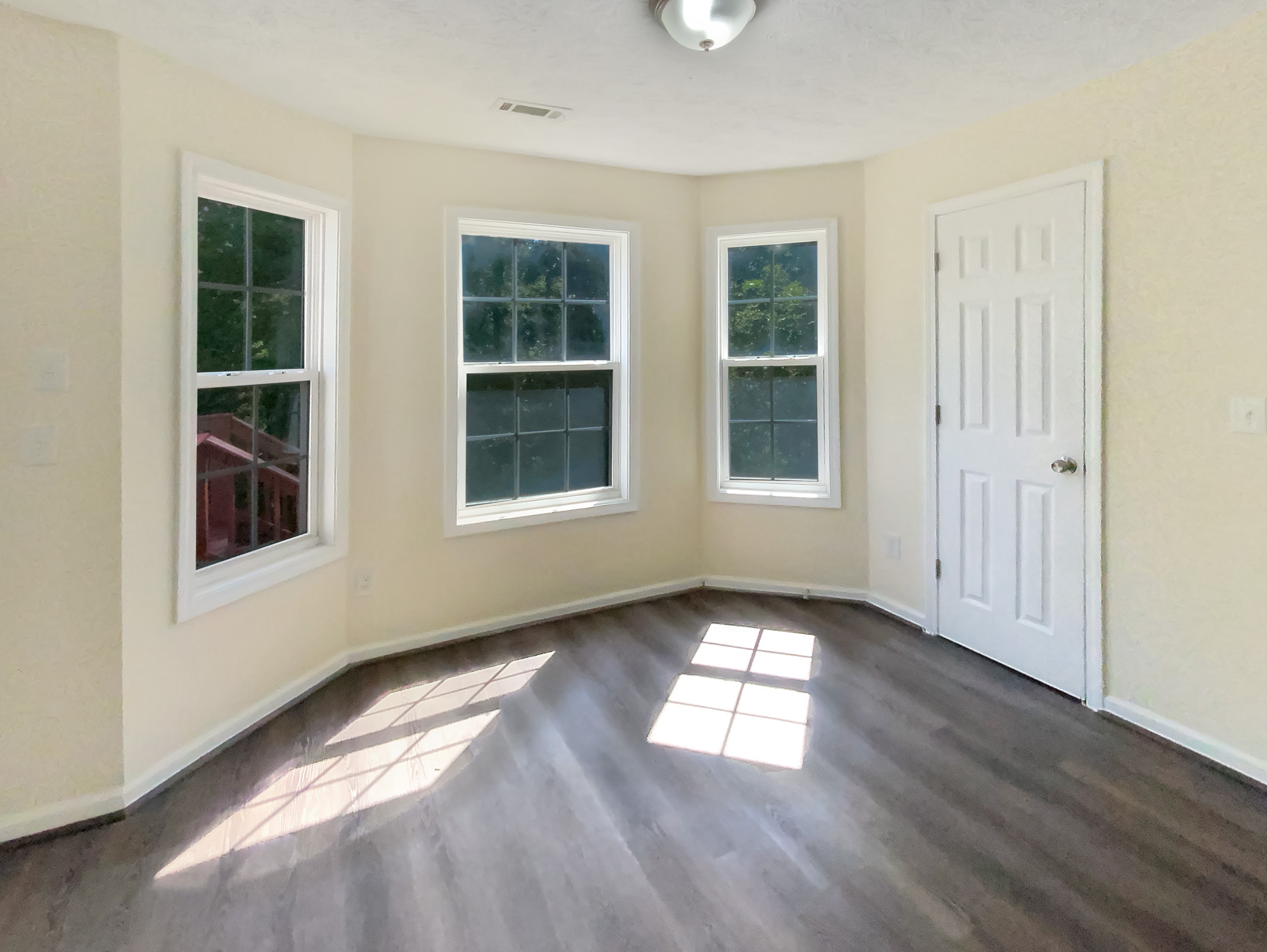 Photo 19 of 30 of 470 Trelawney Cir, Covington, GA