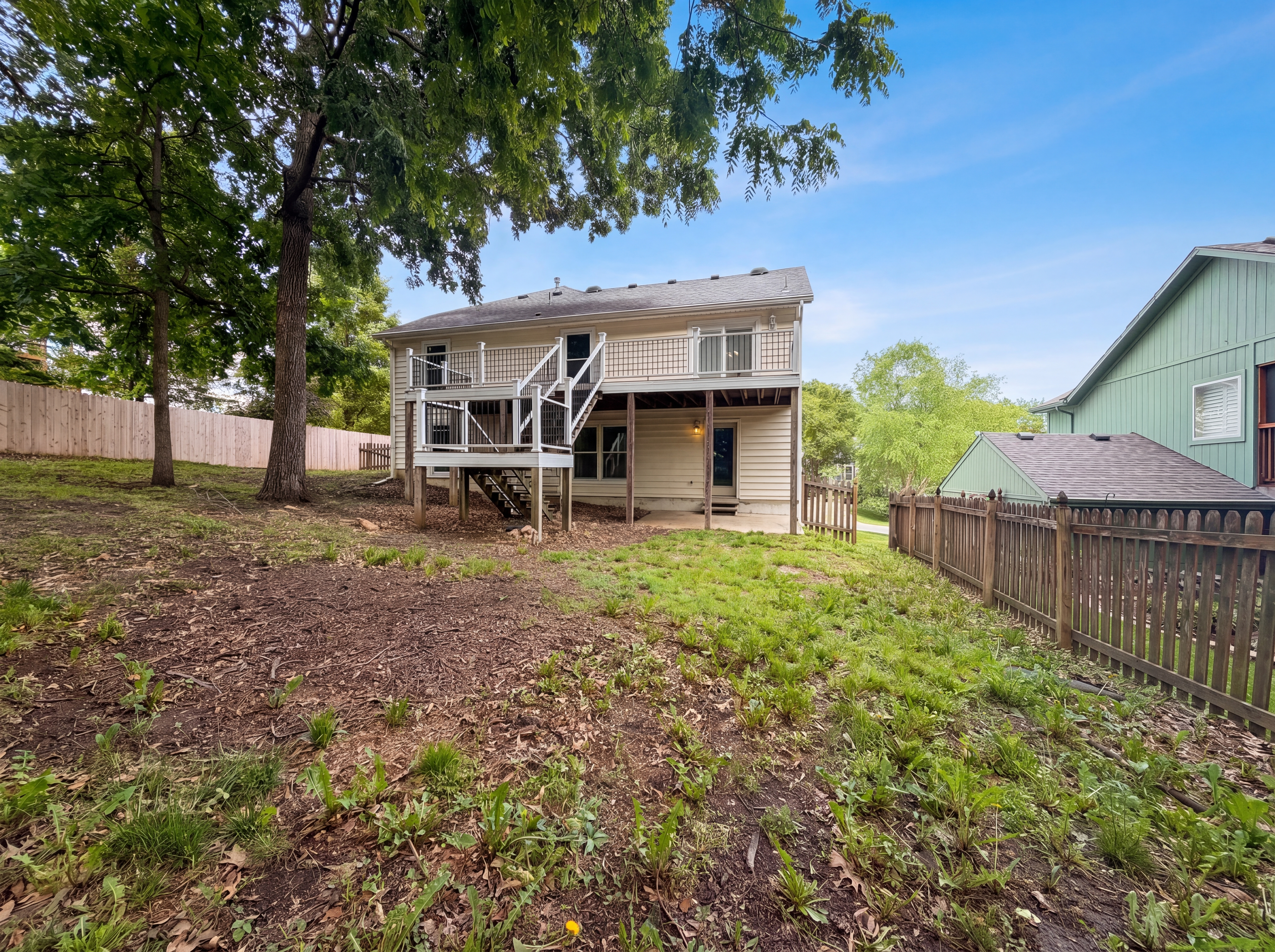 Photo 5 of 26 of 4304 S Shrank Ct, Independence, MO