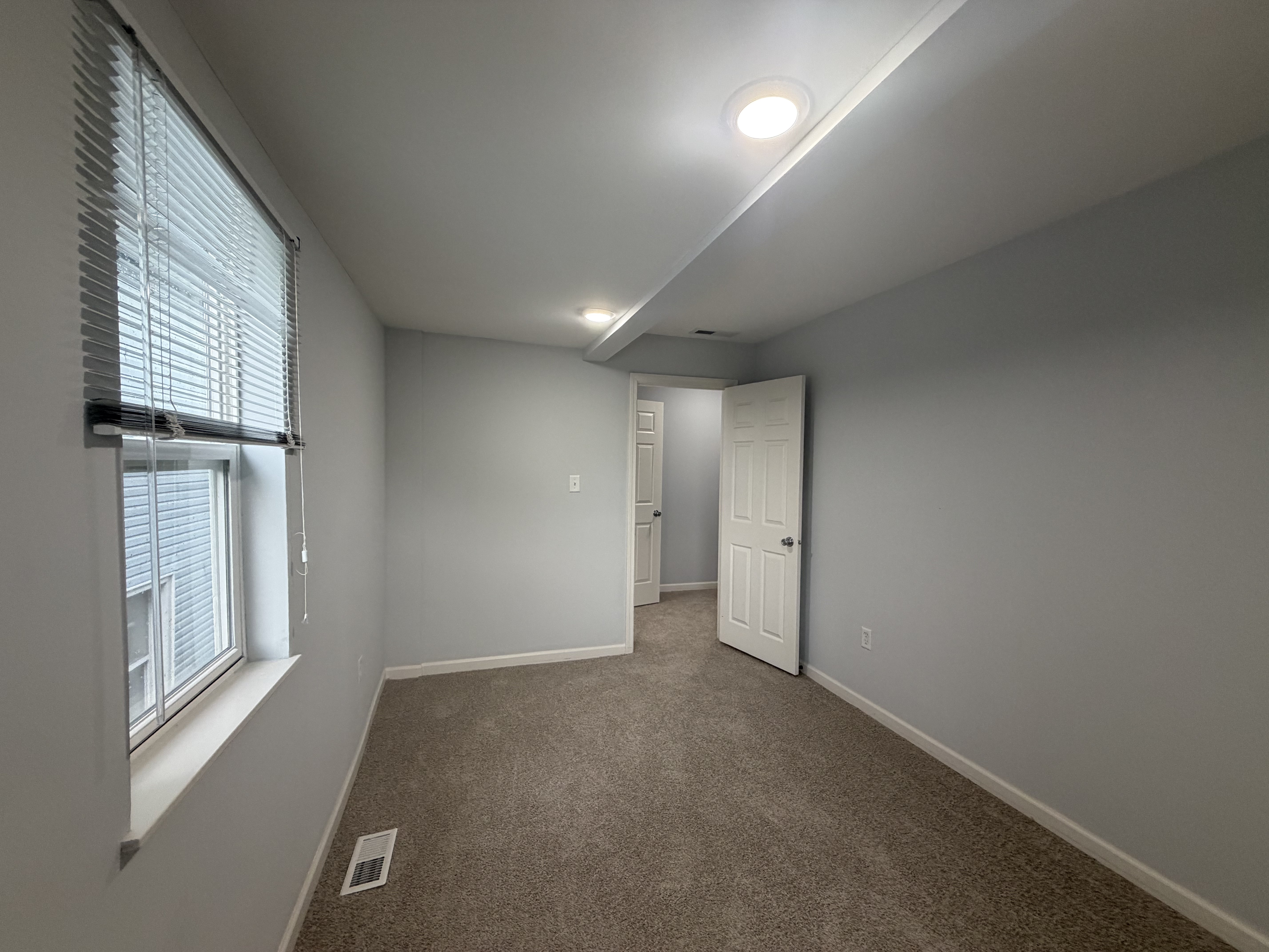 Photo 12 of 21 of 513 S Champion Ave, Columbus, OH