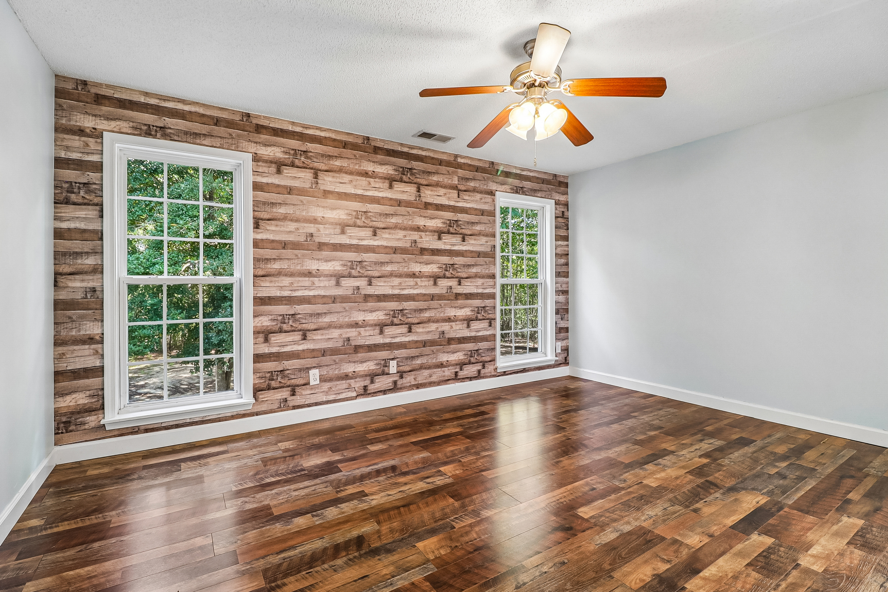 Photo 17 of 44 of 168 Hollow Tree Ct, Lugoff, SC