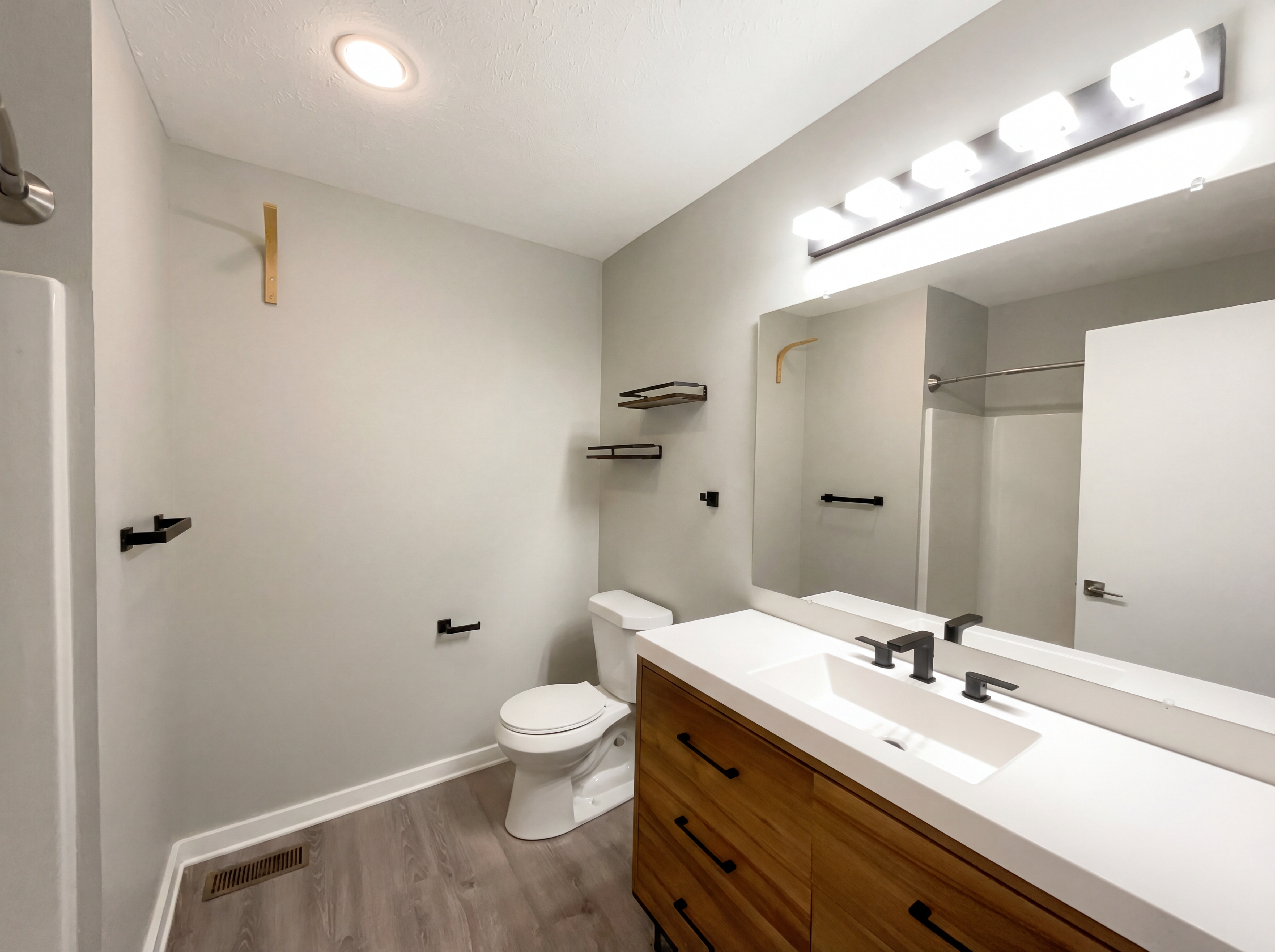 Photo 7 of 24 of 2272 W 5th St, Cleveland, OH