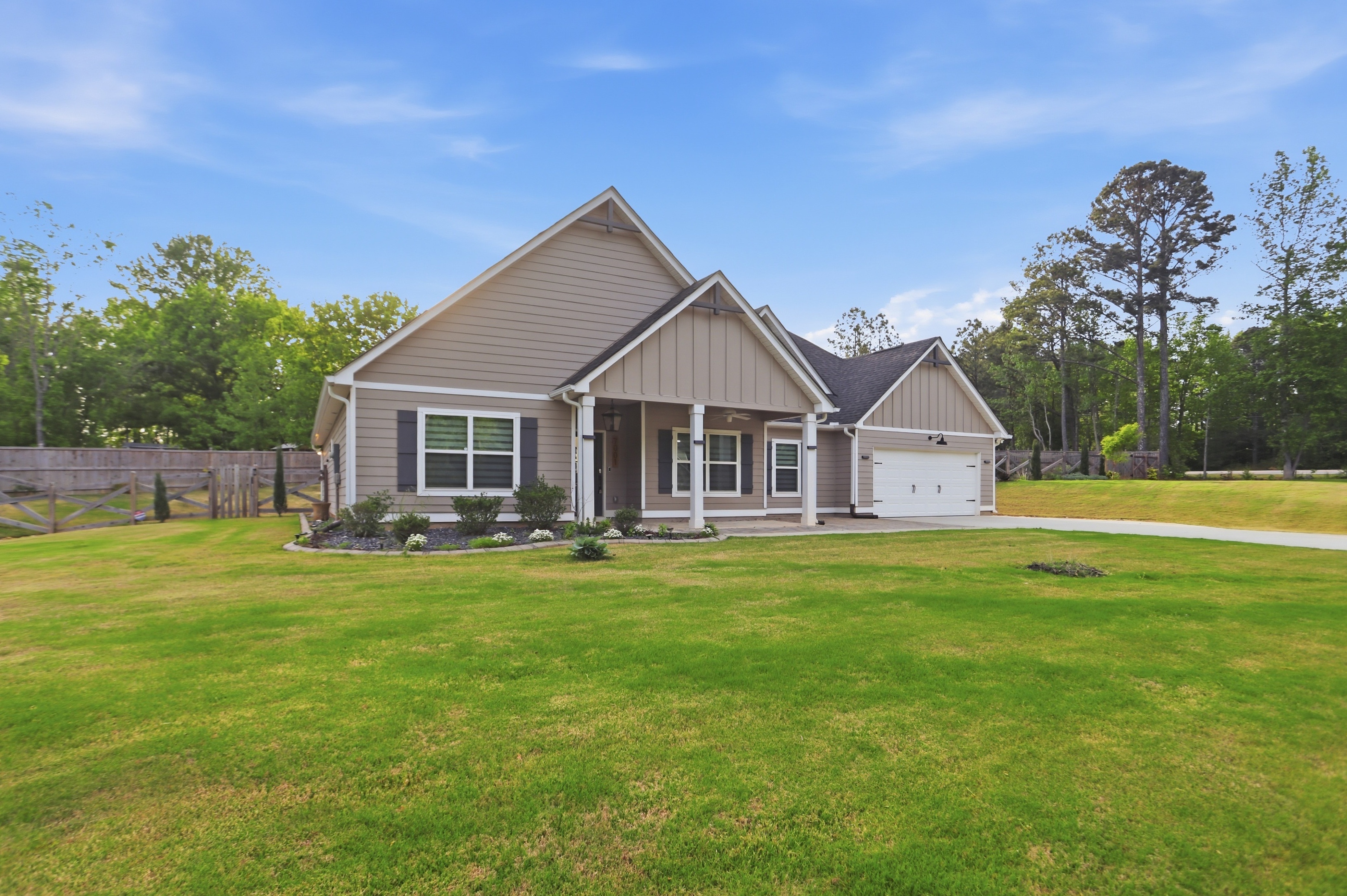 Photo 7 of 43 of 7001 Palomino Trl, Winston, GA