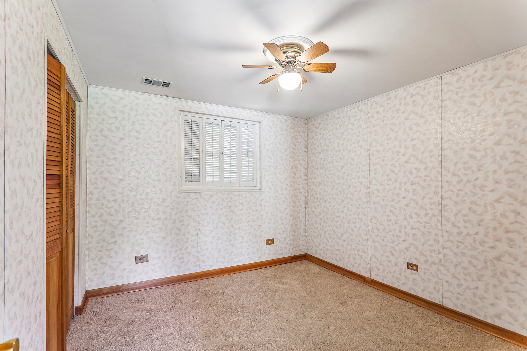 Photo 17 of 30 of 4532 Black Partridge Ln, Lisle, IL