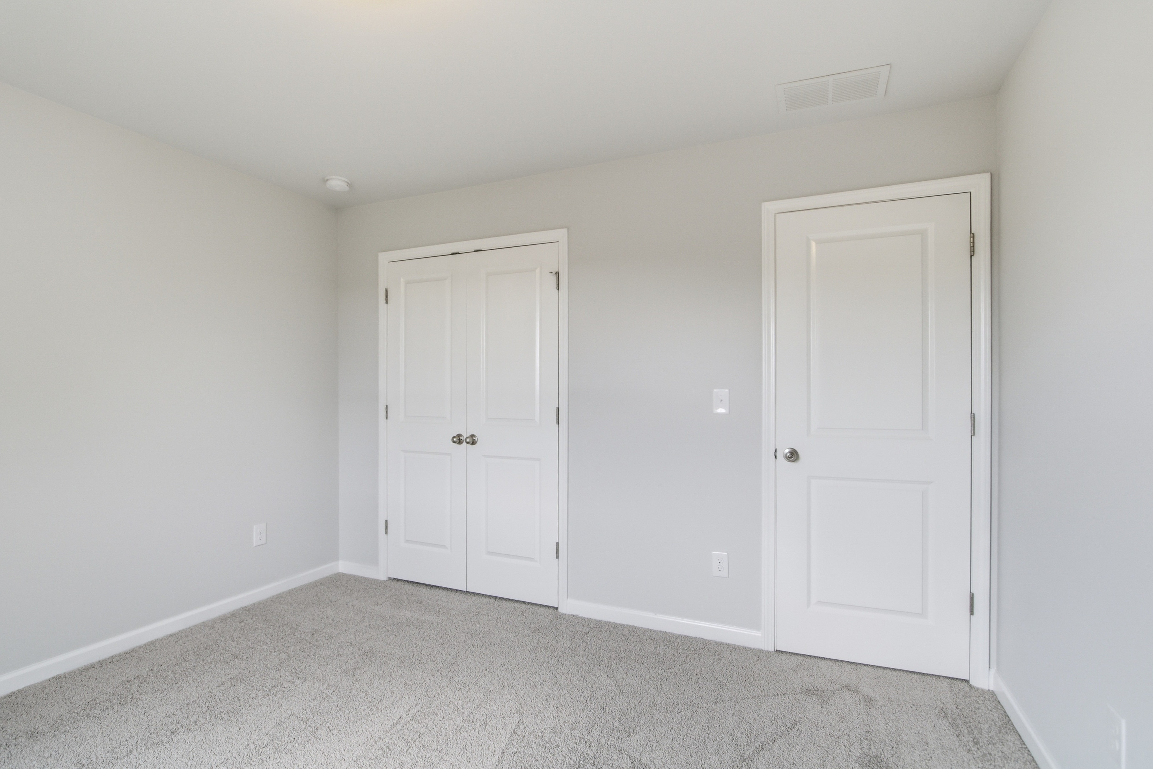 Photo 15 of 31 of 7130 Creeksong Dr, Douglasville, GA