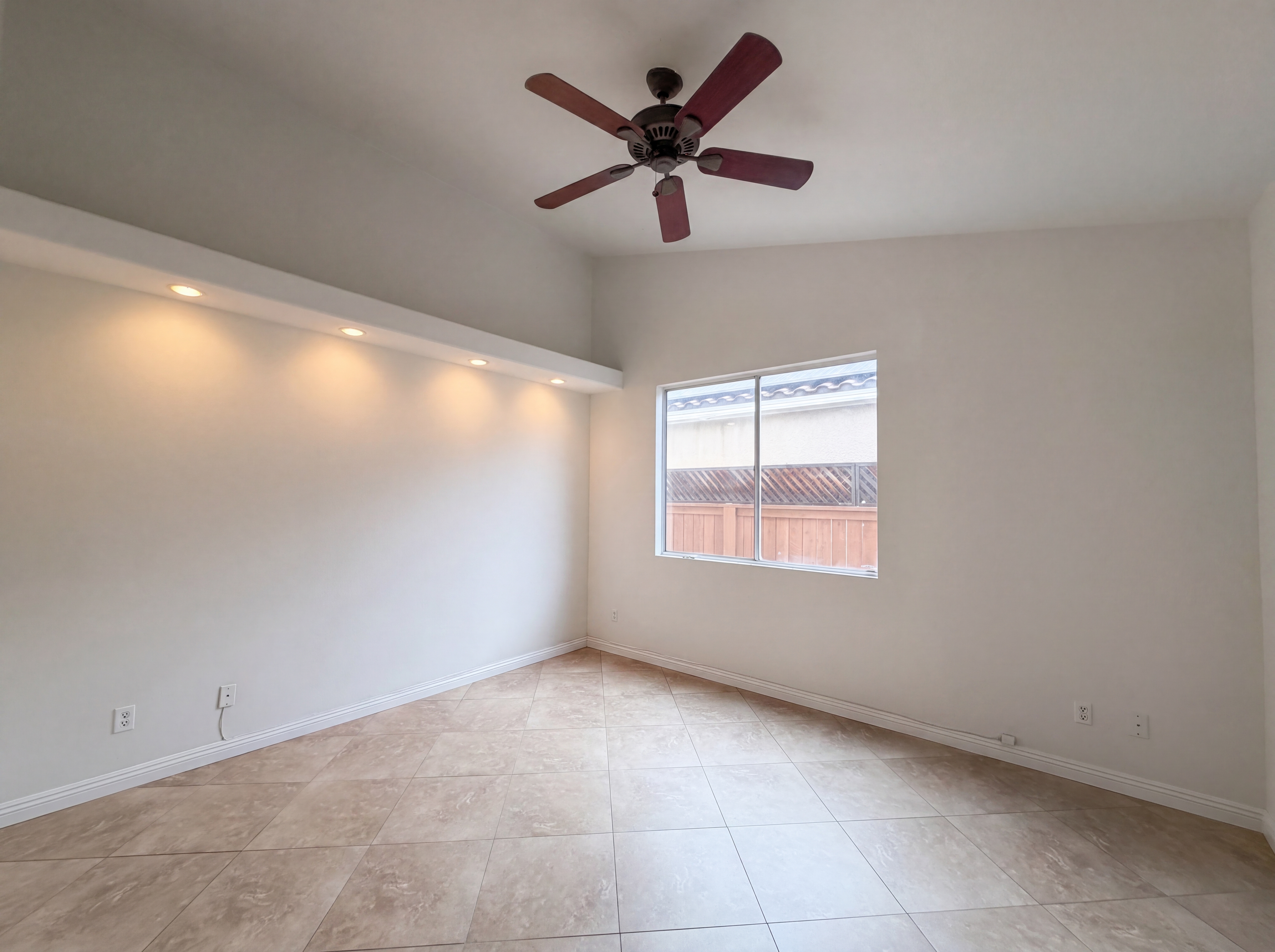 Photo 13 of 21 of 29628 Kingston Ct, Menifee, CA