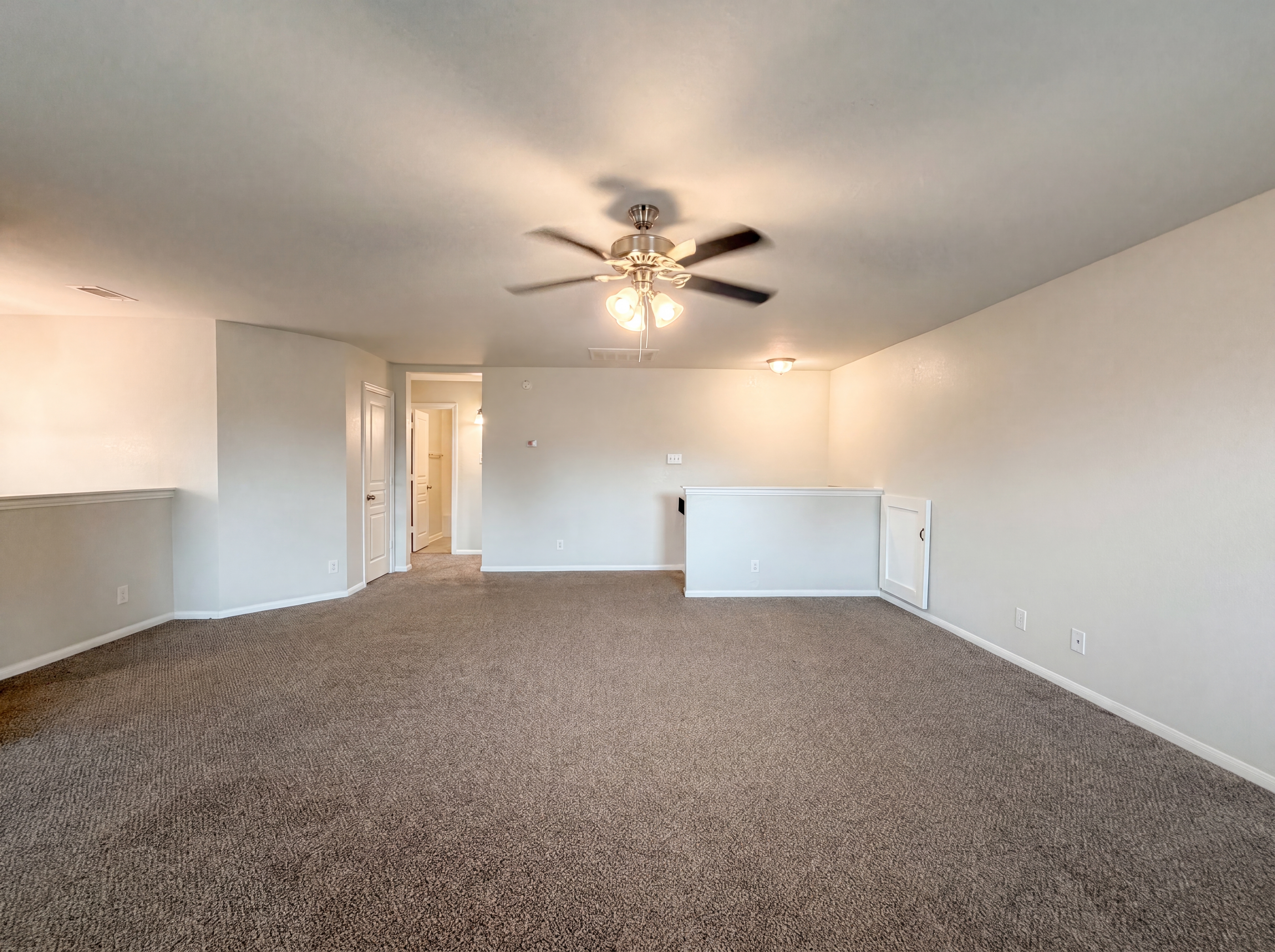 Photo 8 of 22 of 18664 Legend Oaks Dr, Magnolia, TX