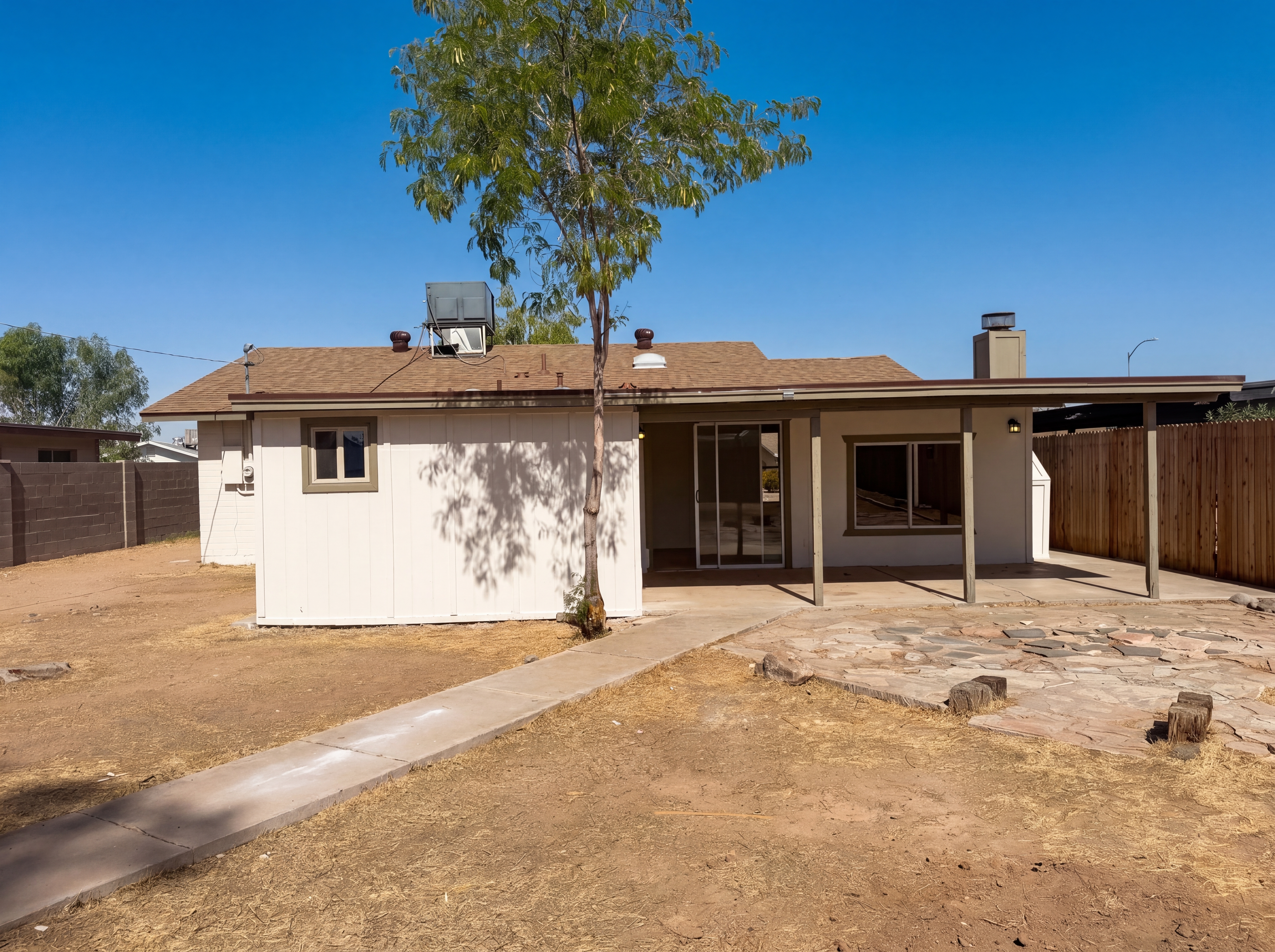 Photo 5 of 24 of 14621 N 31st Ave, Phoenix, AZ