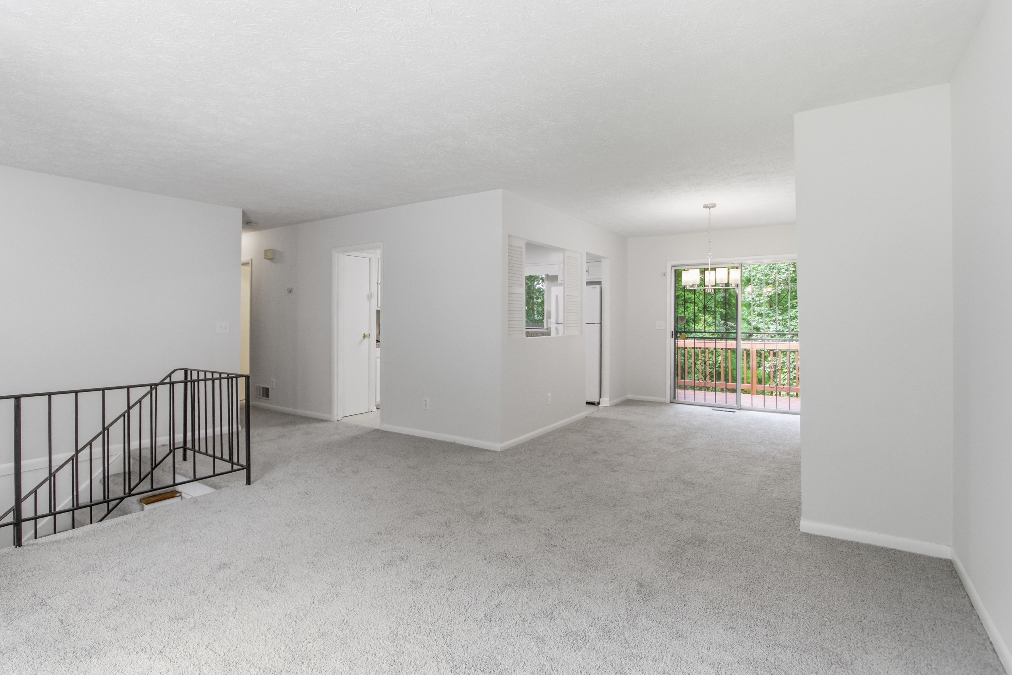 Photo 8 of 30 of 1446 Walnut Ridge Way, Stone Mountain, GA