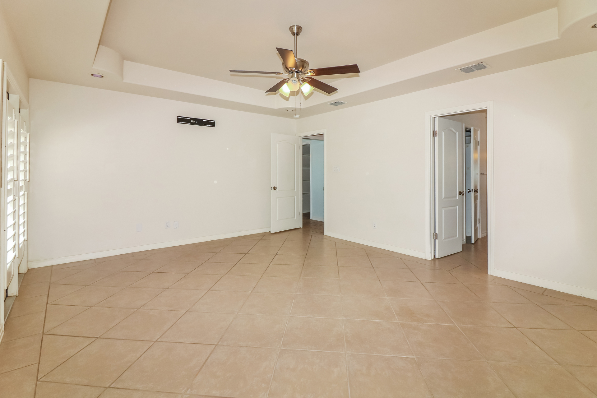Photo 4 of 21 of 133 Sea Breeze Dr, Aransas Pass, TX
