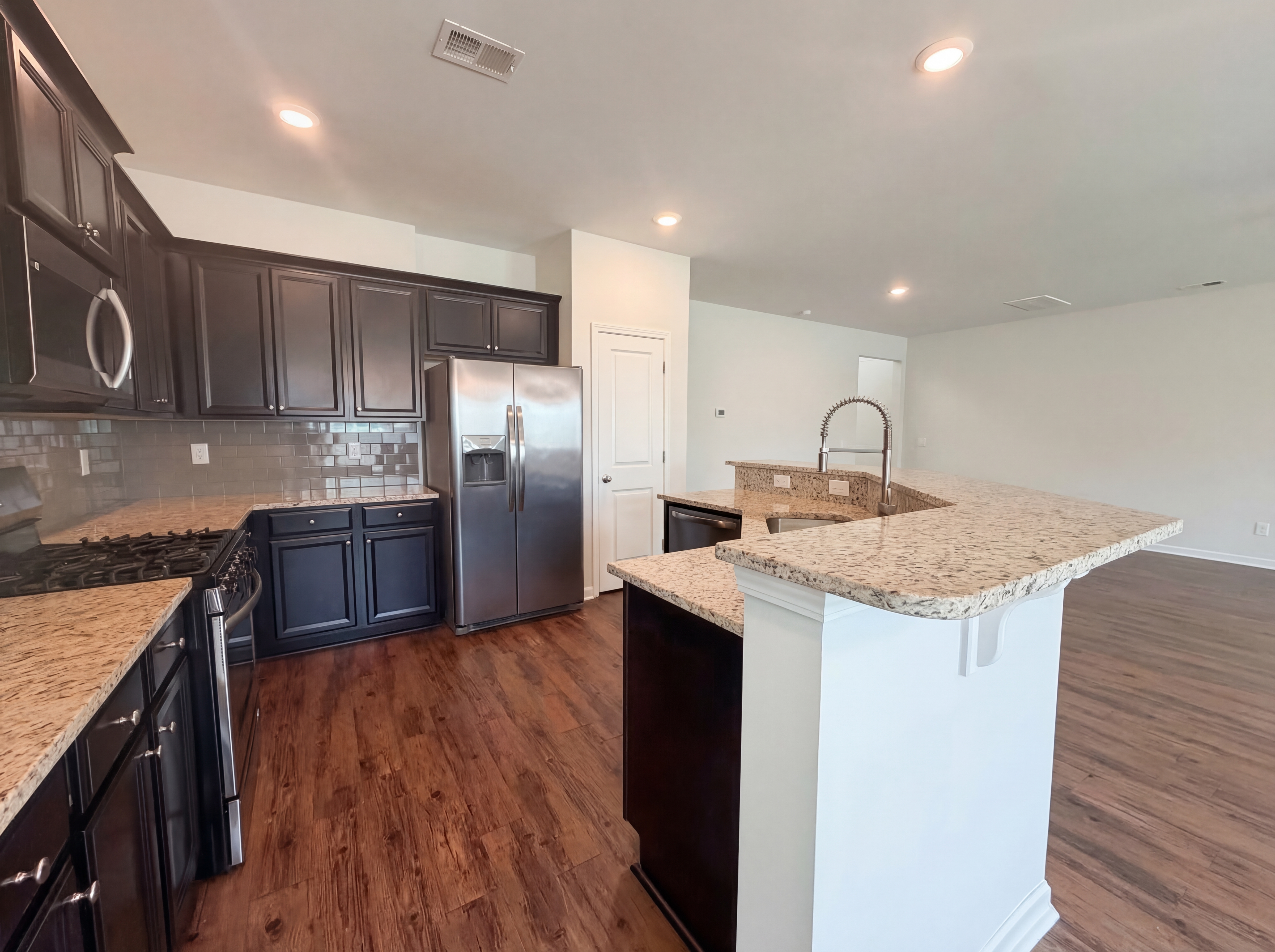 Photo 2 of 22 of 130 Hyrne Dr, Goose Creek, SC